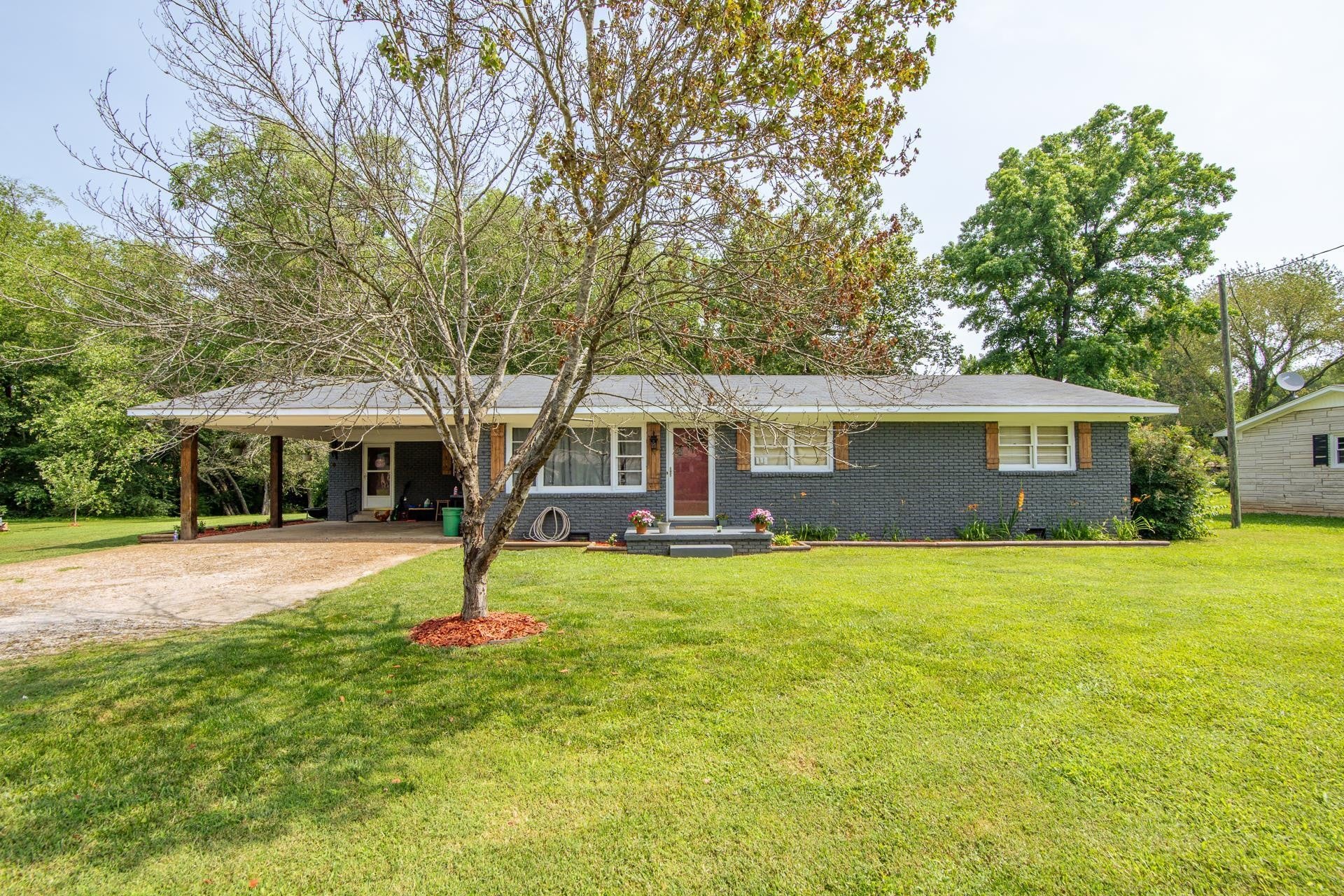 5011 Sunny Acres Dr — photo
