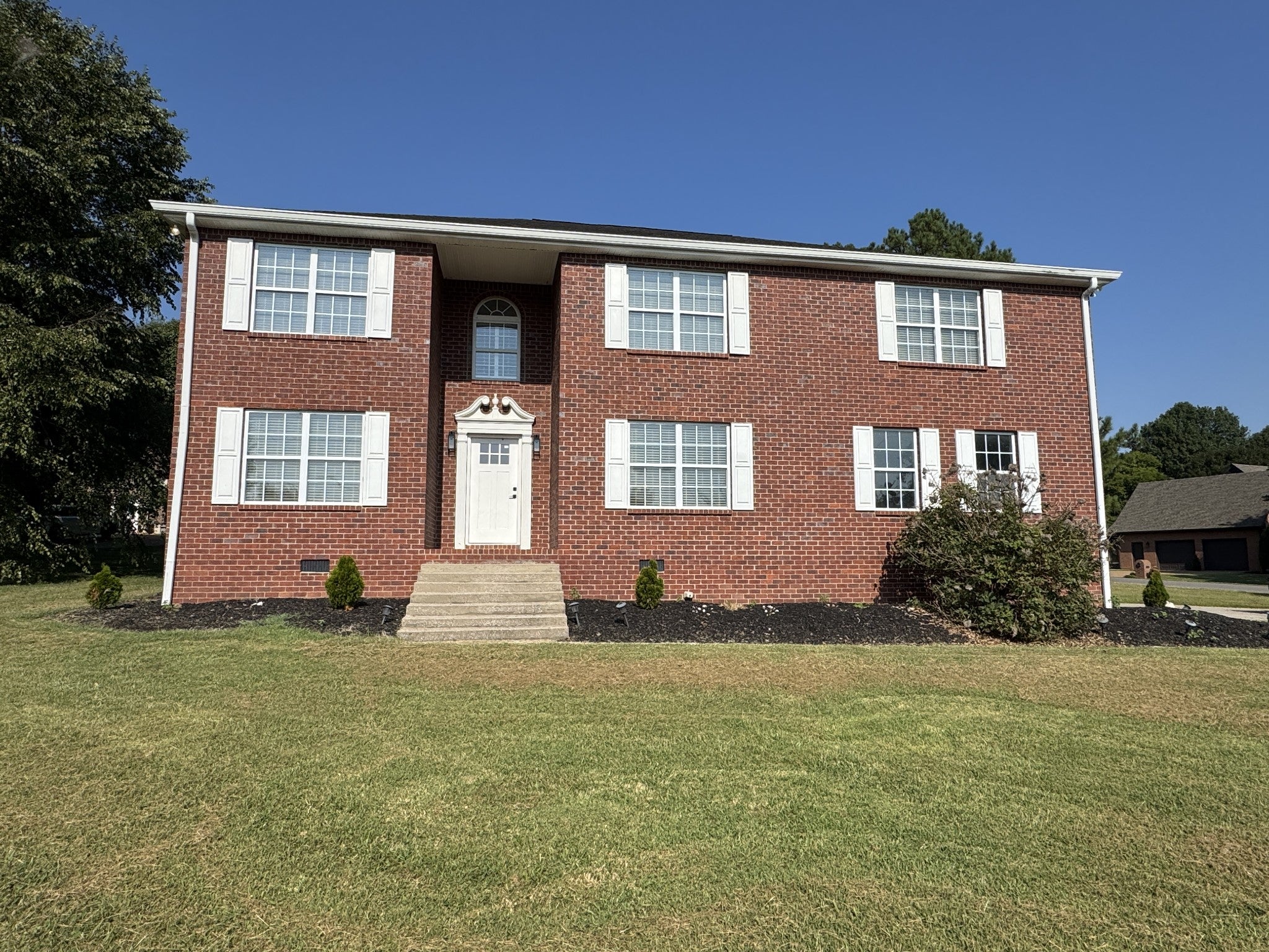 1805 Pointe Ct — photo
