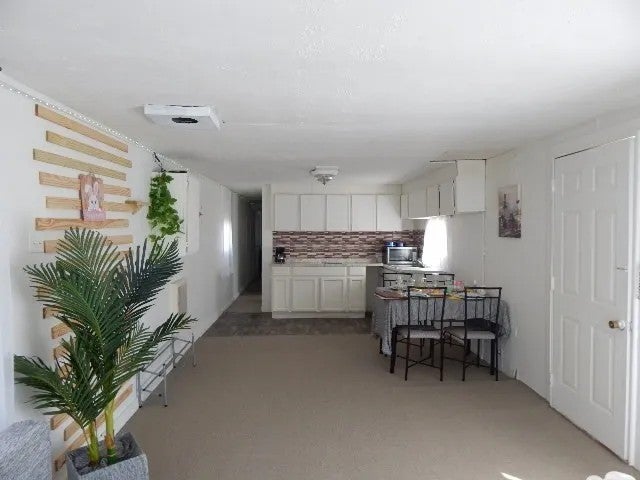 126 Jones Hollow Rd — photo