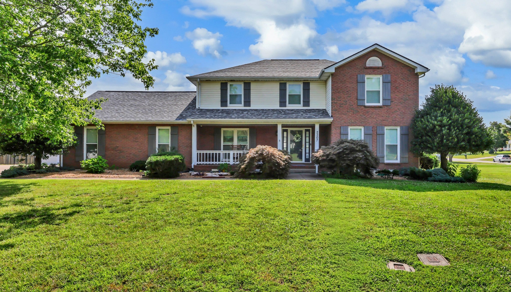2207 Tom Dr — photo