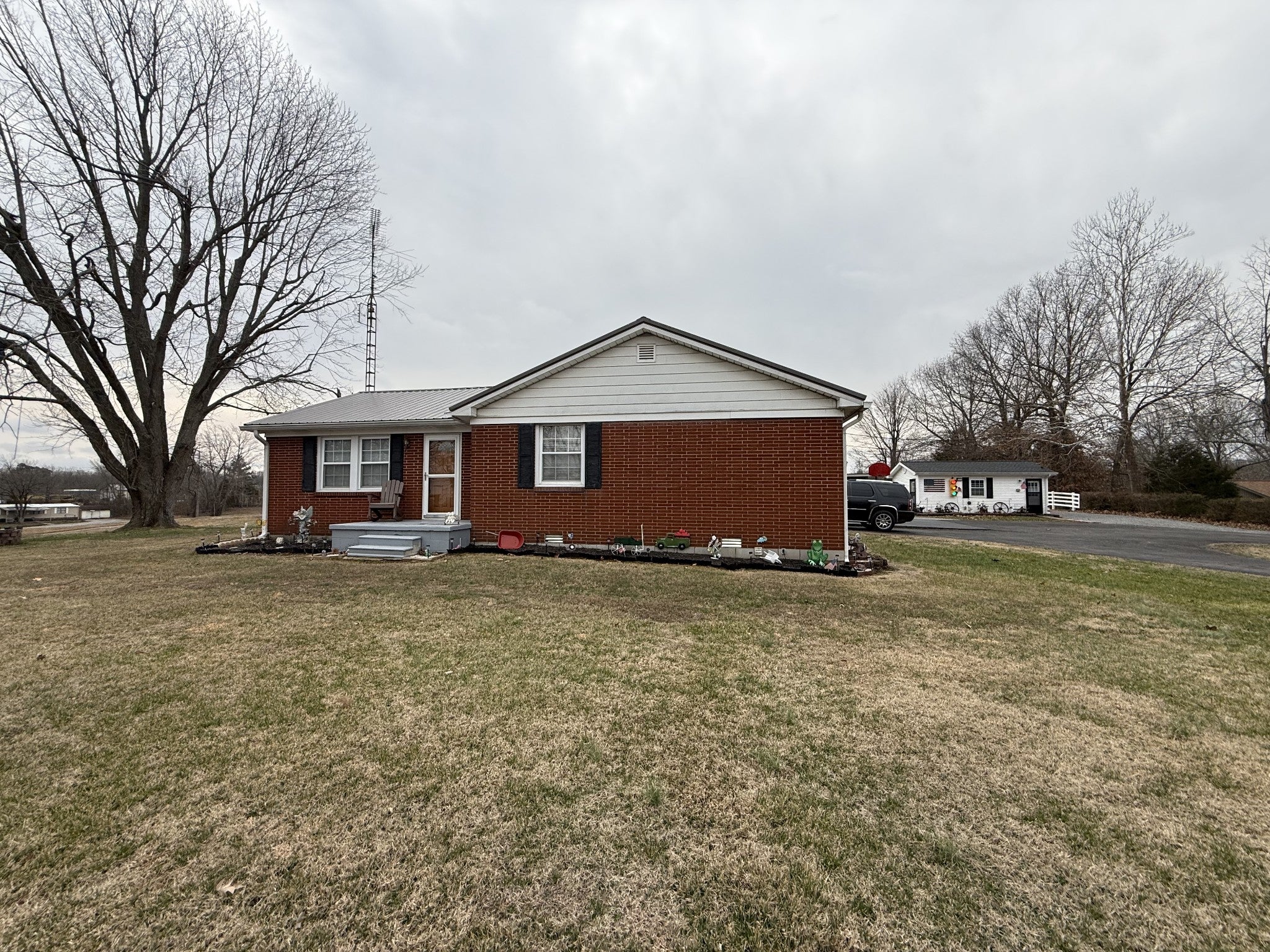 1252 State Route 176 — photo