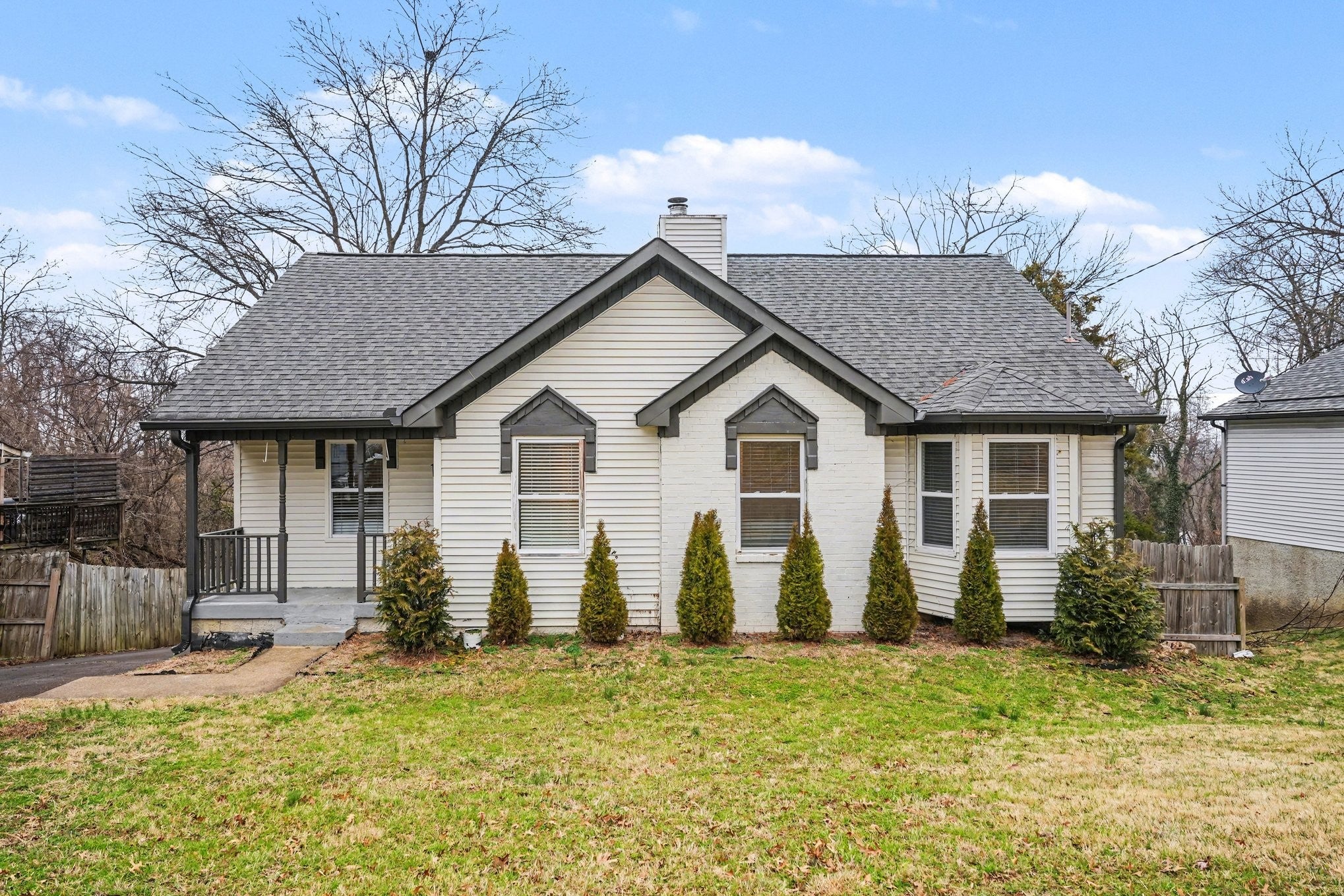 235 Cedarview Dr — photo