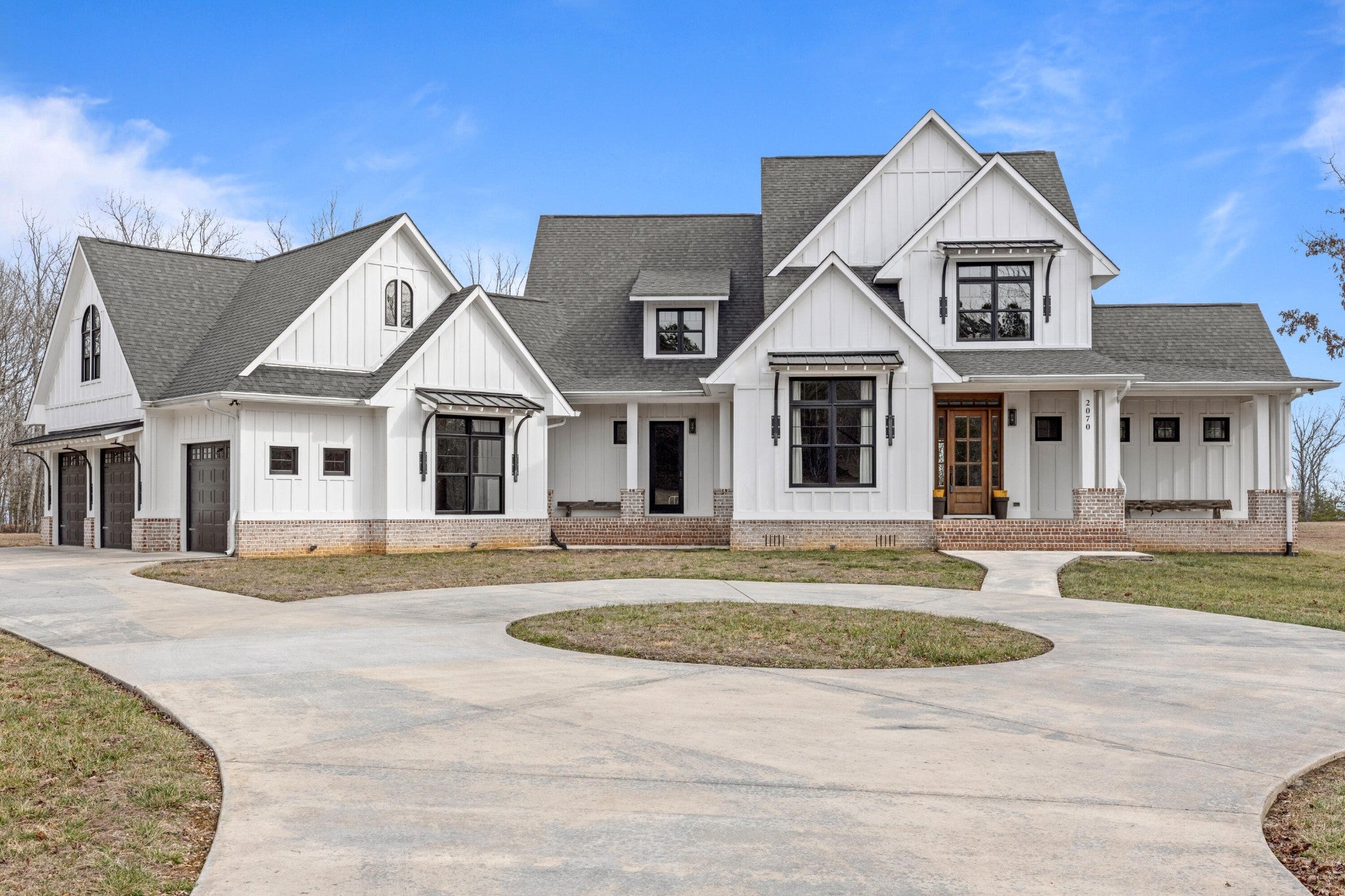 2070 River Bluffs Drive — photo