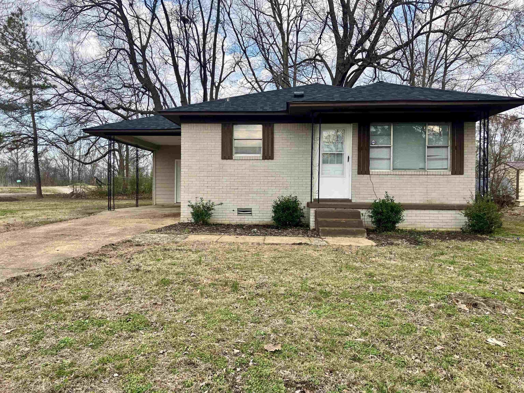 417 Fleming Dr — photo