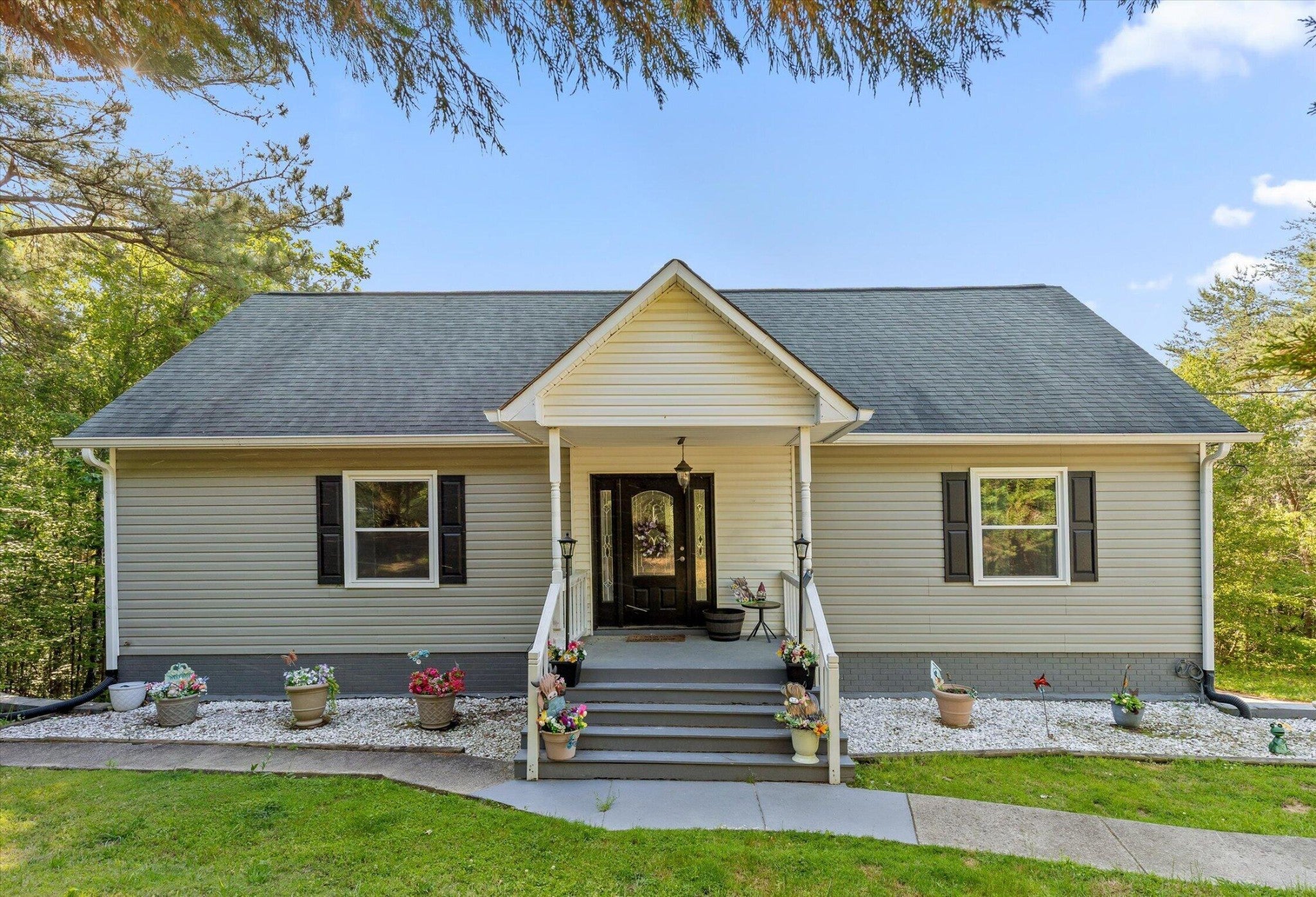 152 Highland Drive — photo