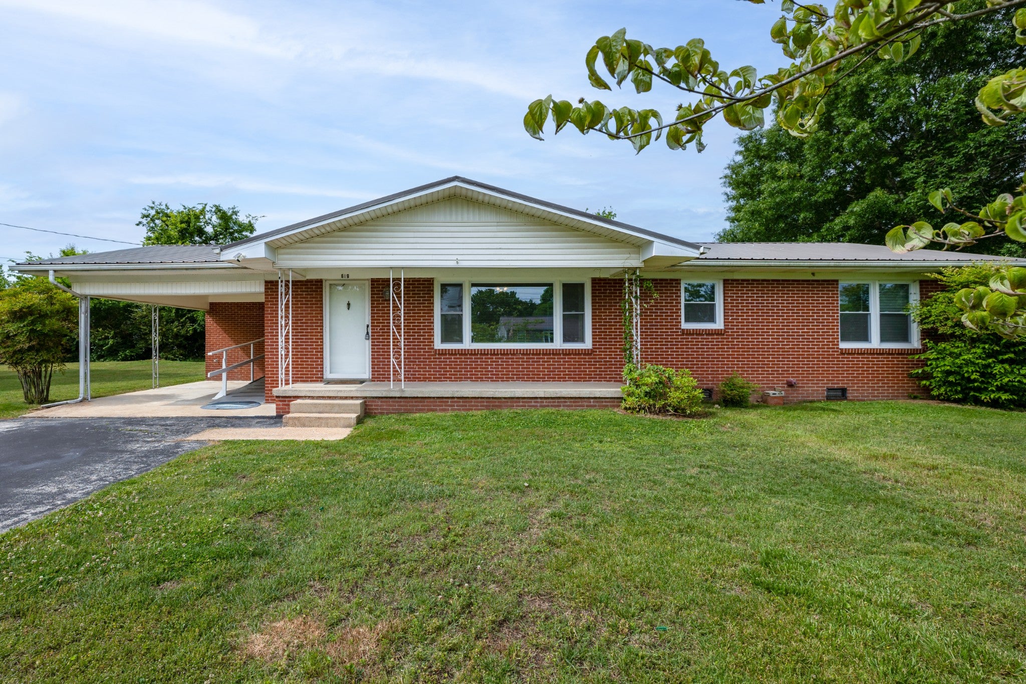 819 Murrey Dr — photo