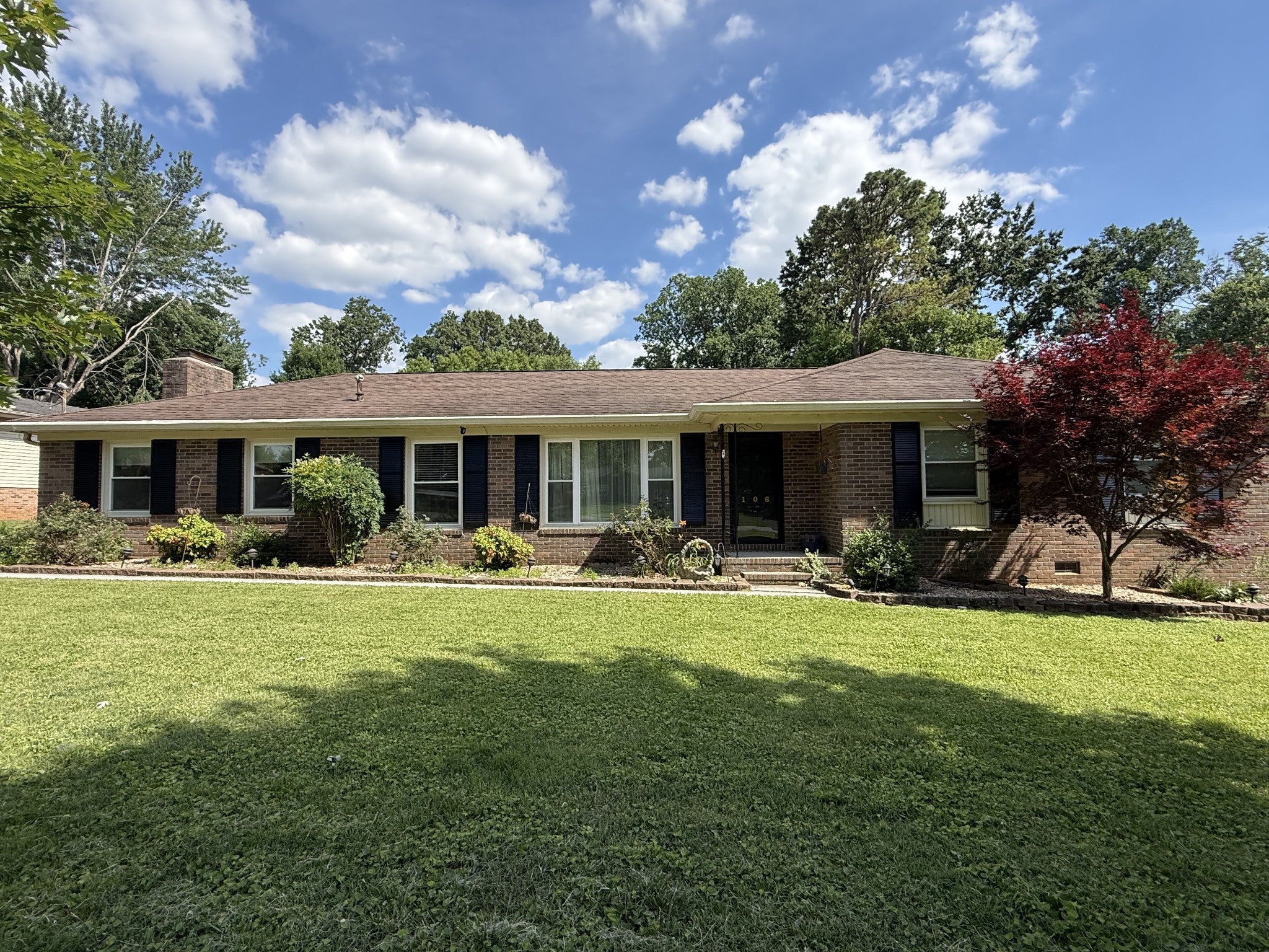 106 Millbrooke Dr — photo