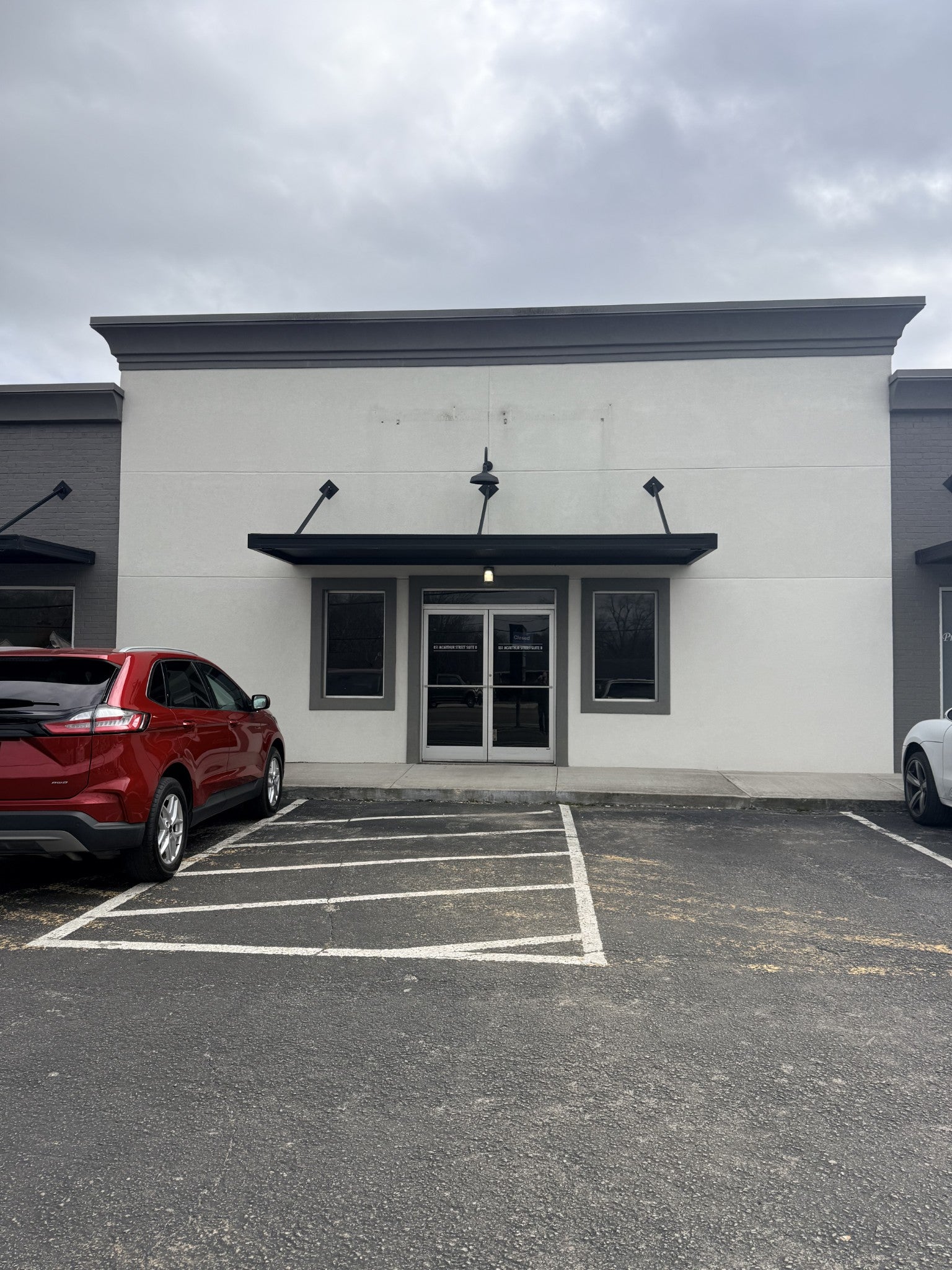 851 McArthur St — photo