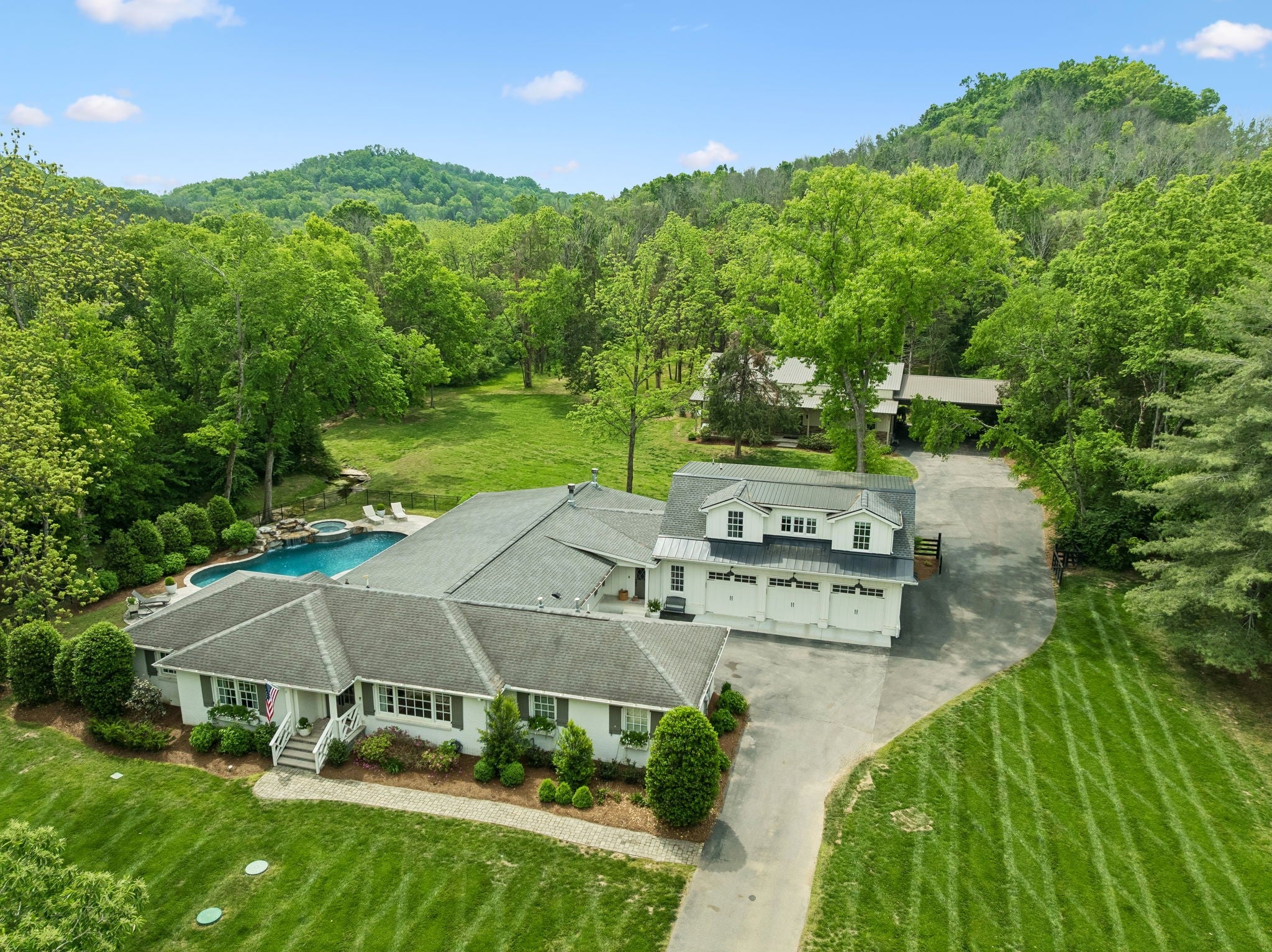 2151 Hillsboro Valley Rd — photo