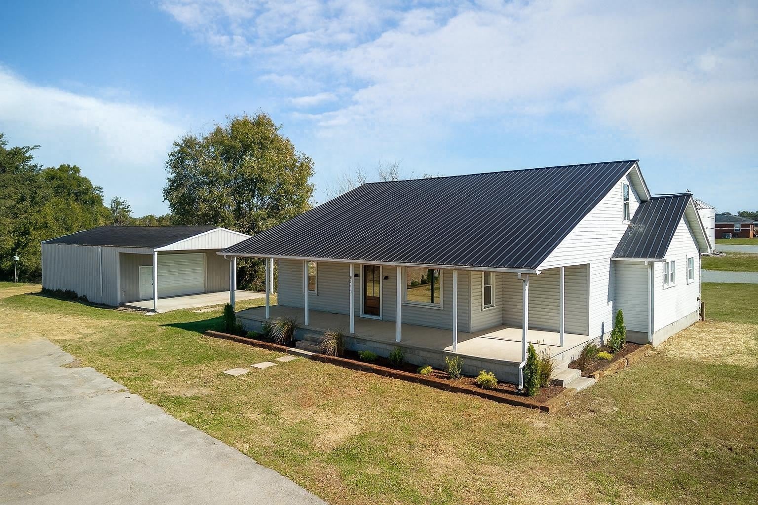 415 Allen Ferry Rd — photo