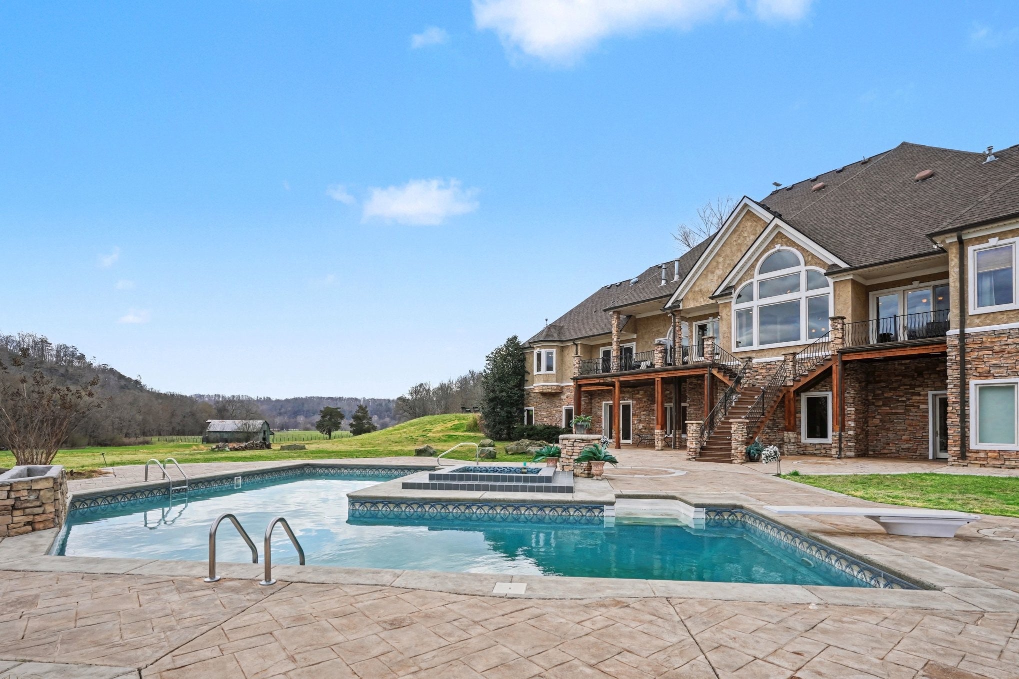 7699 N County Line Rd — photo