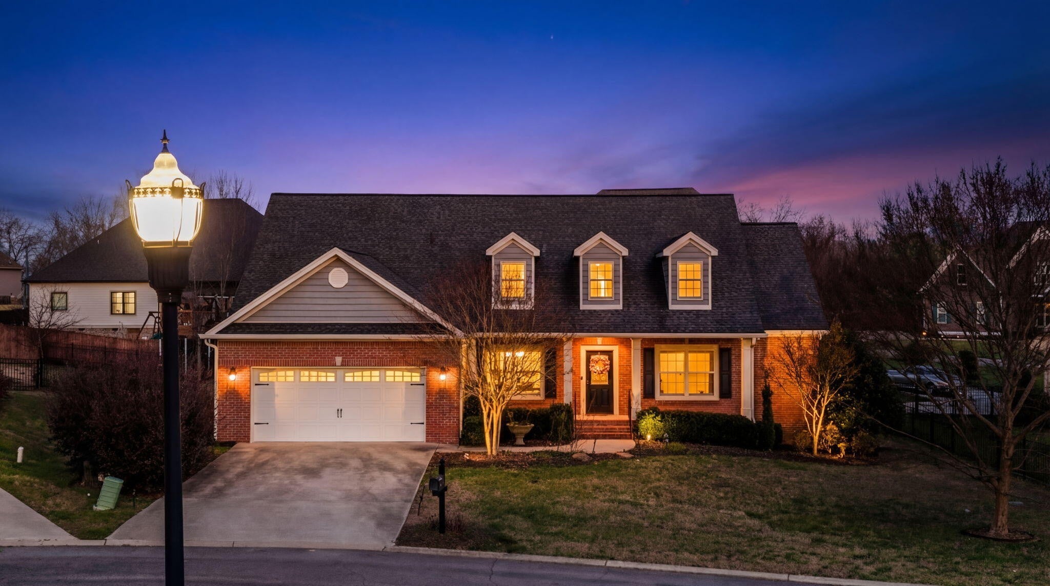 1716 Derby Lane NW — photo