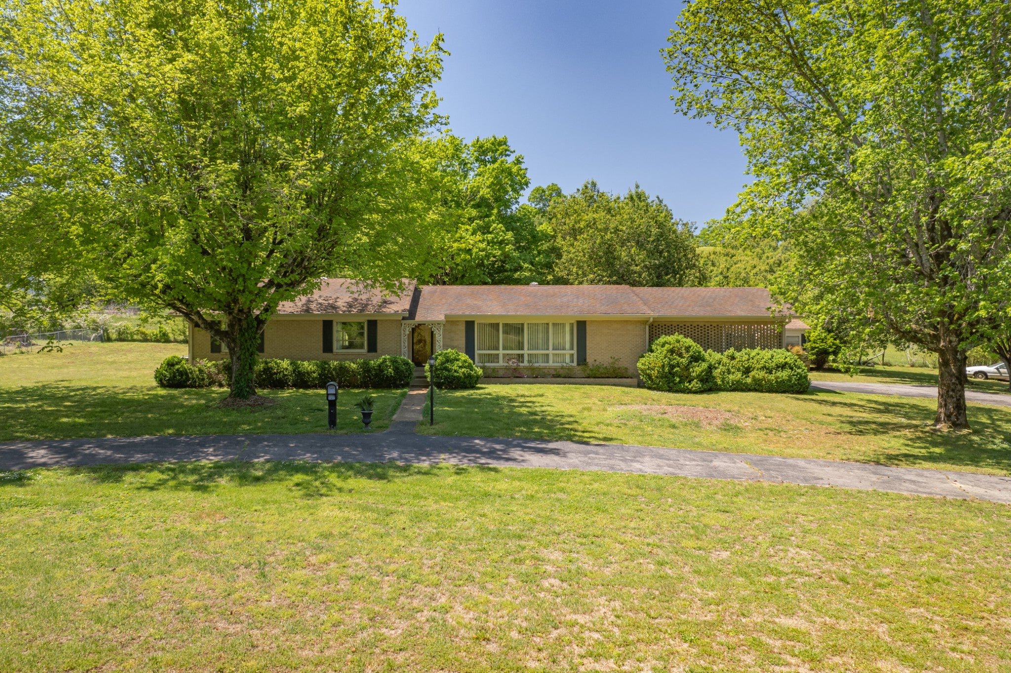 2787 Columbia Hwy — photo
