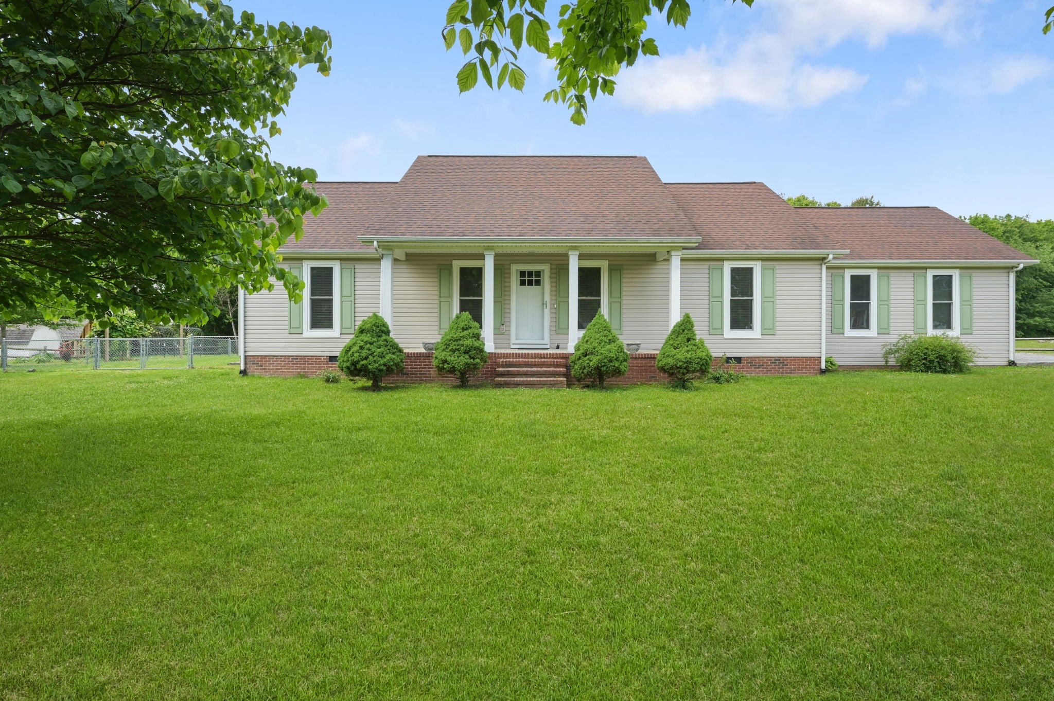 14 Long Meadow Dr — photo