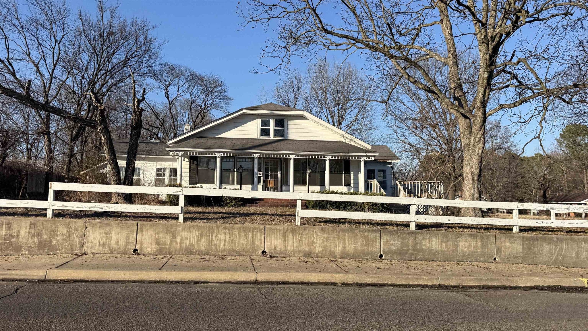 1702 W Nettleton Ave — photo