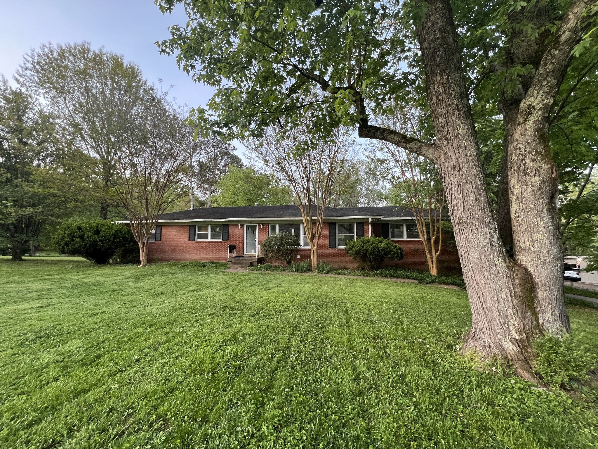 111 Bobby Dr — photo