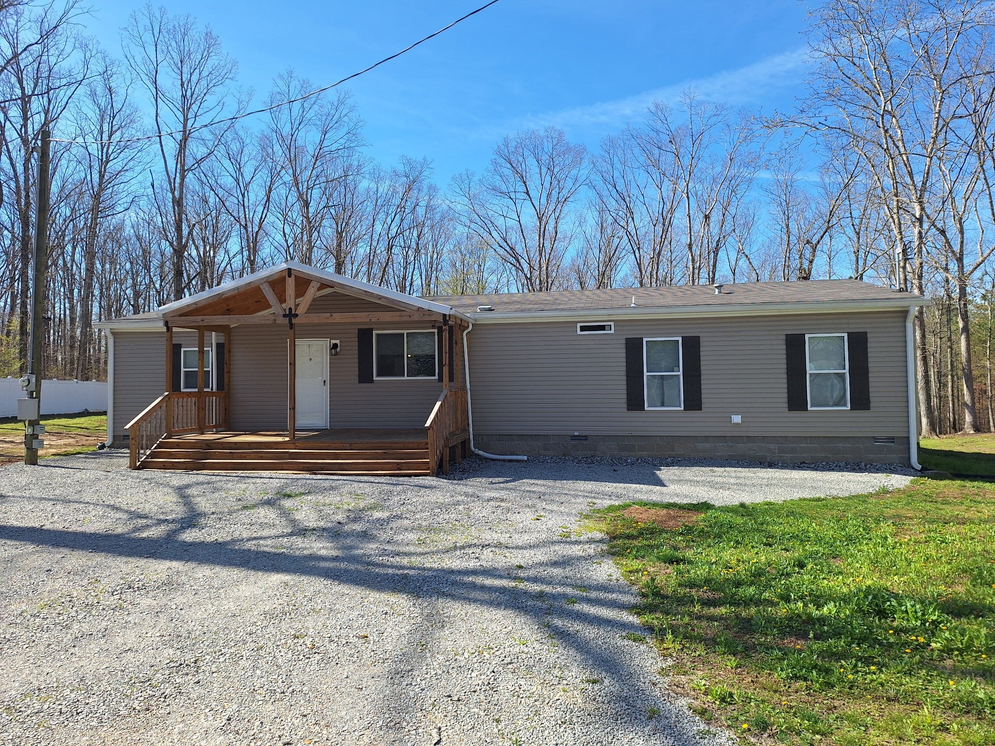 517 Sunset Dr — photo