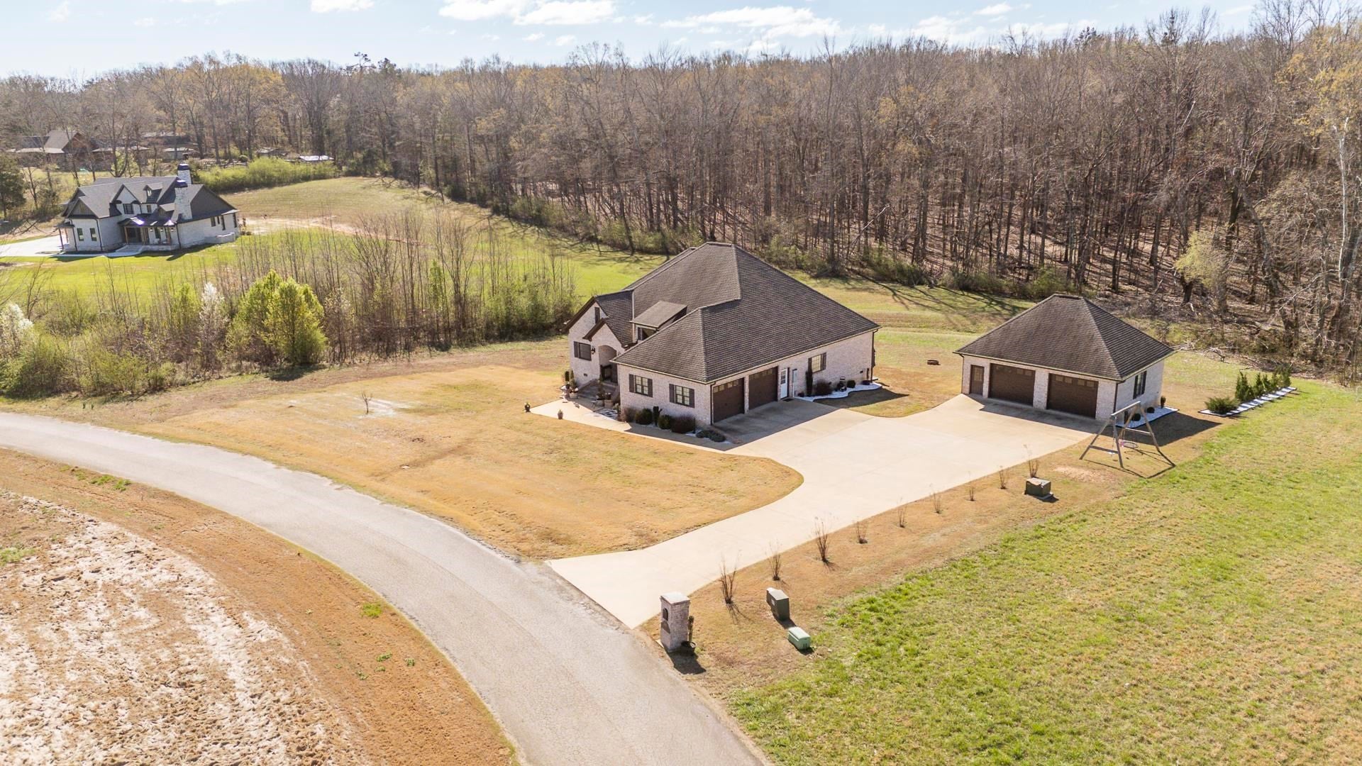 340 Grand Oaks CV — photo