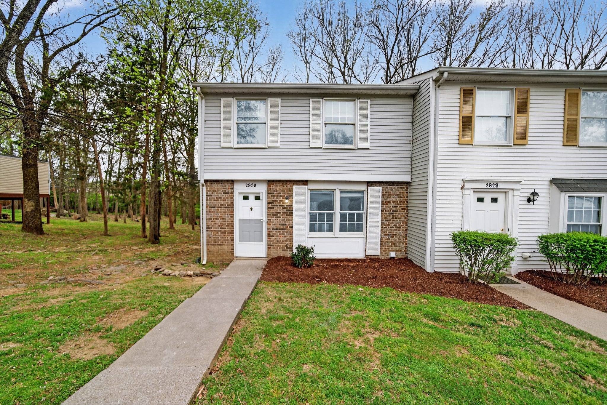 2830 Lake Forest Dr — photo