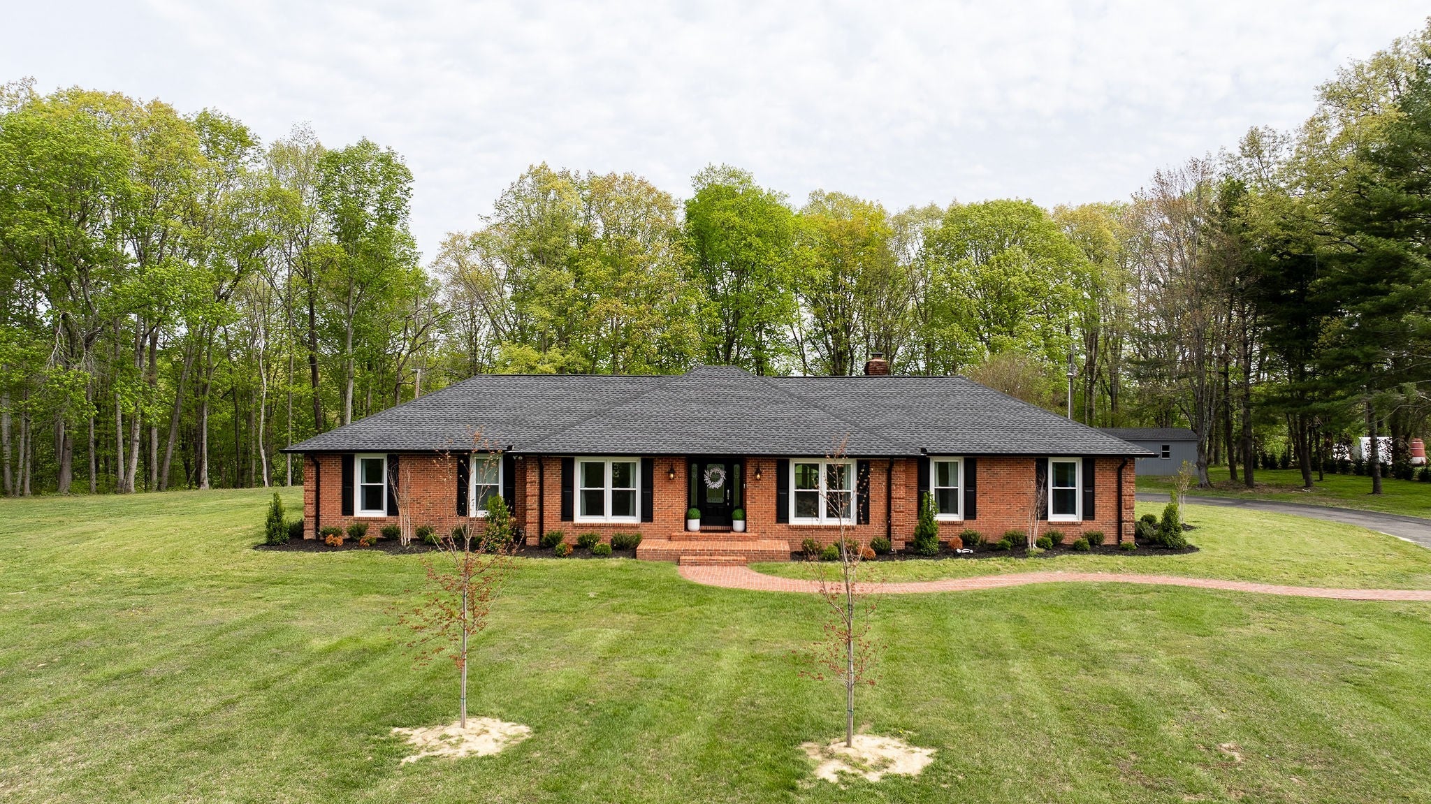 1747 Allen Ferry Rd — photo