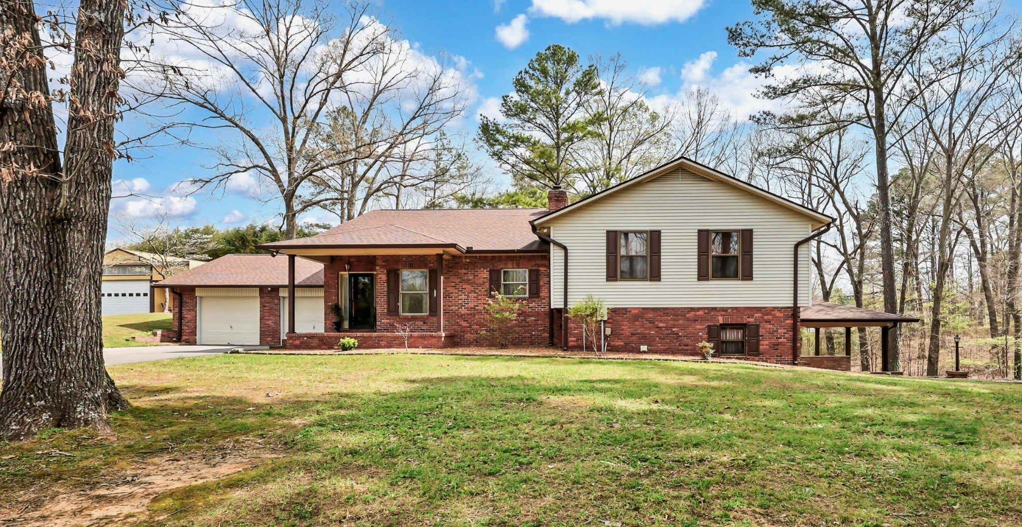 115 Mostly Locust Dr — photo