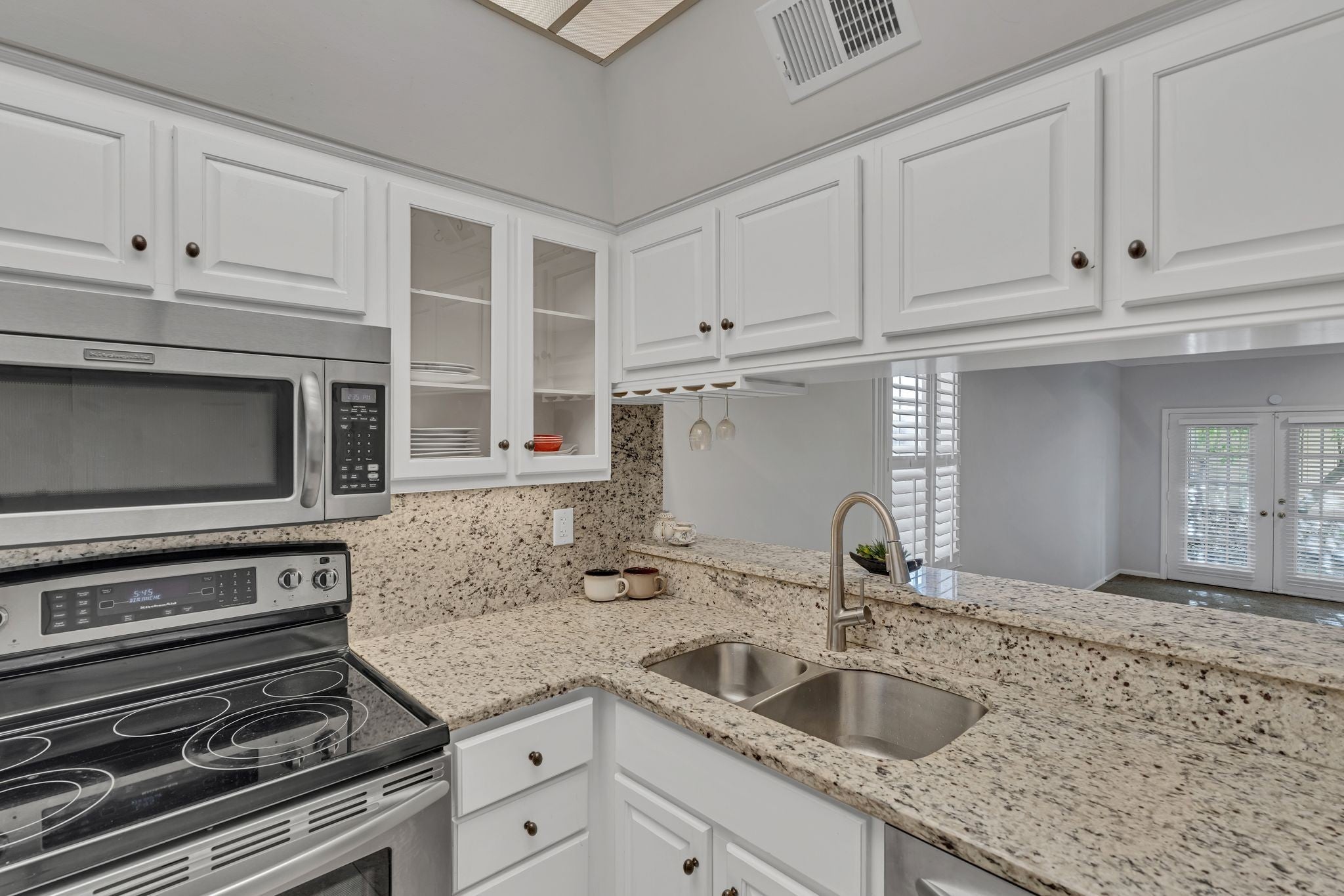 107 W End Pl — photo