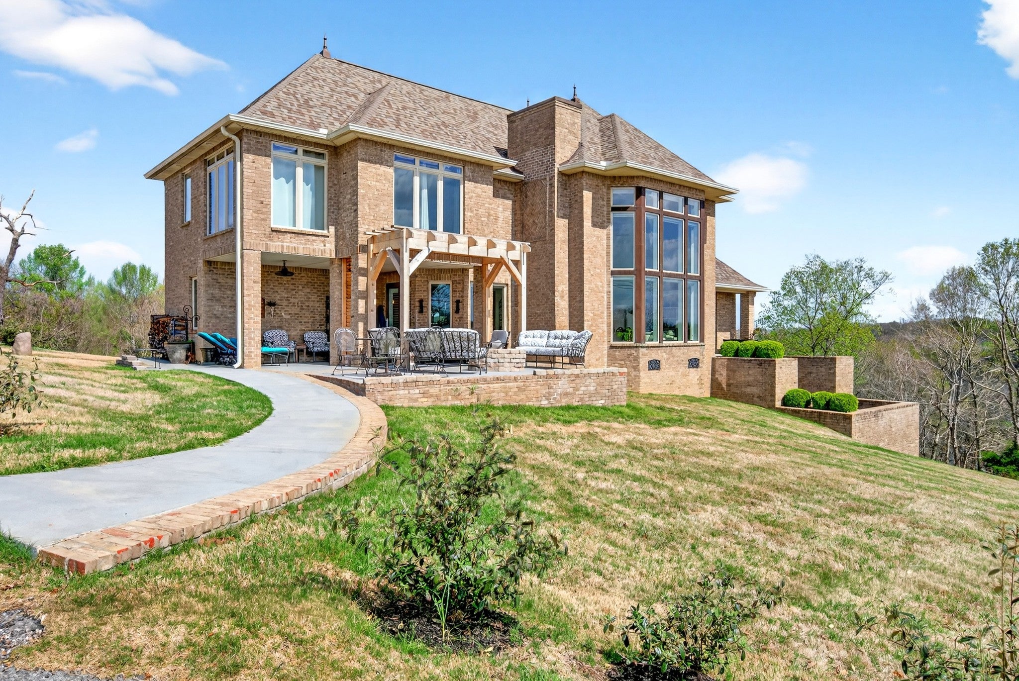 501 River Trace Dr — photo