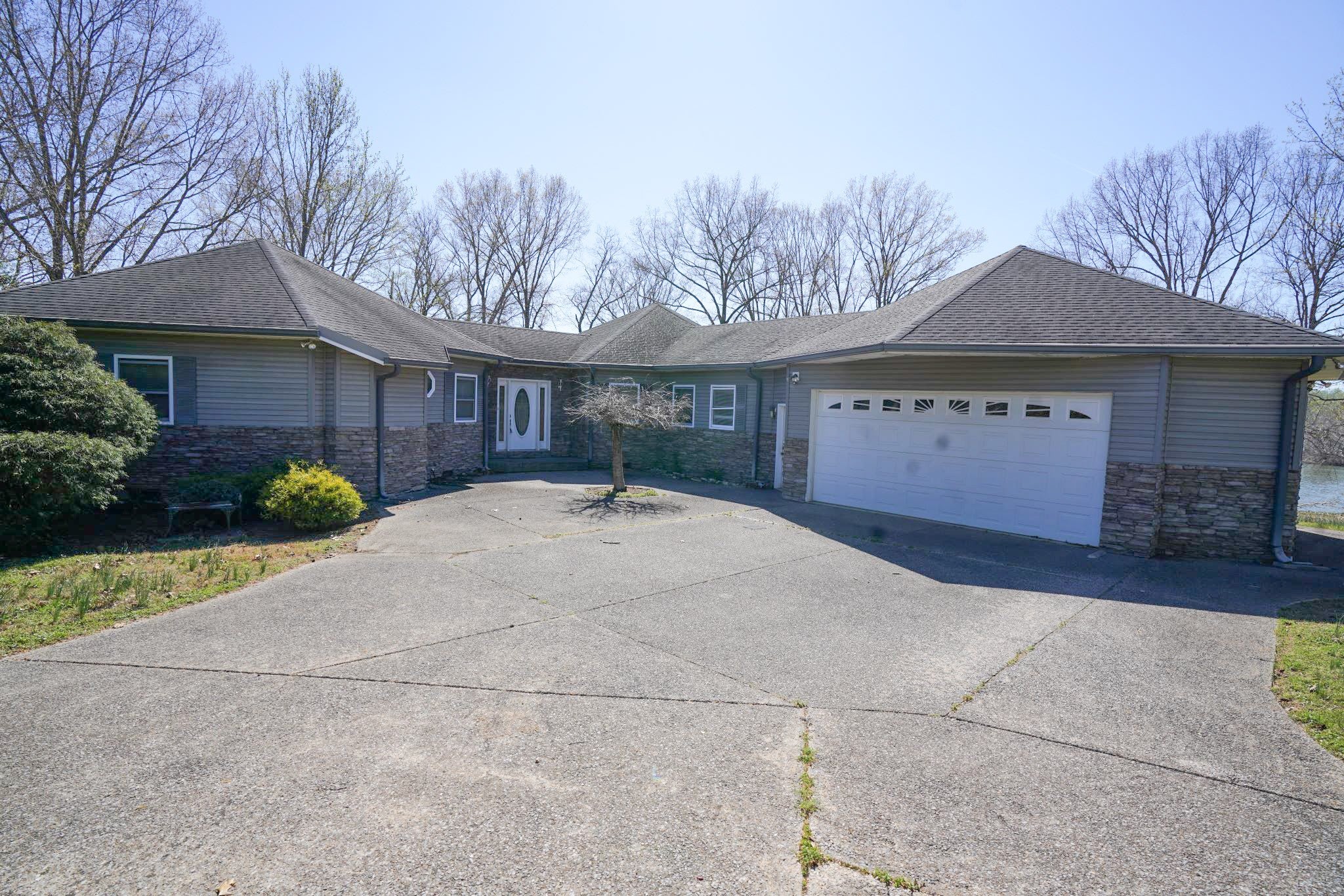 165 Cedar Point Rd — photo