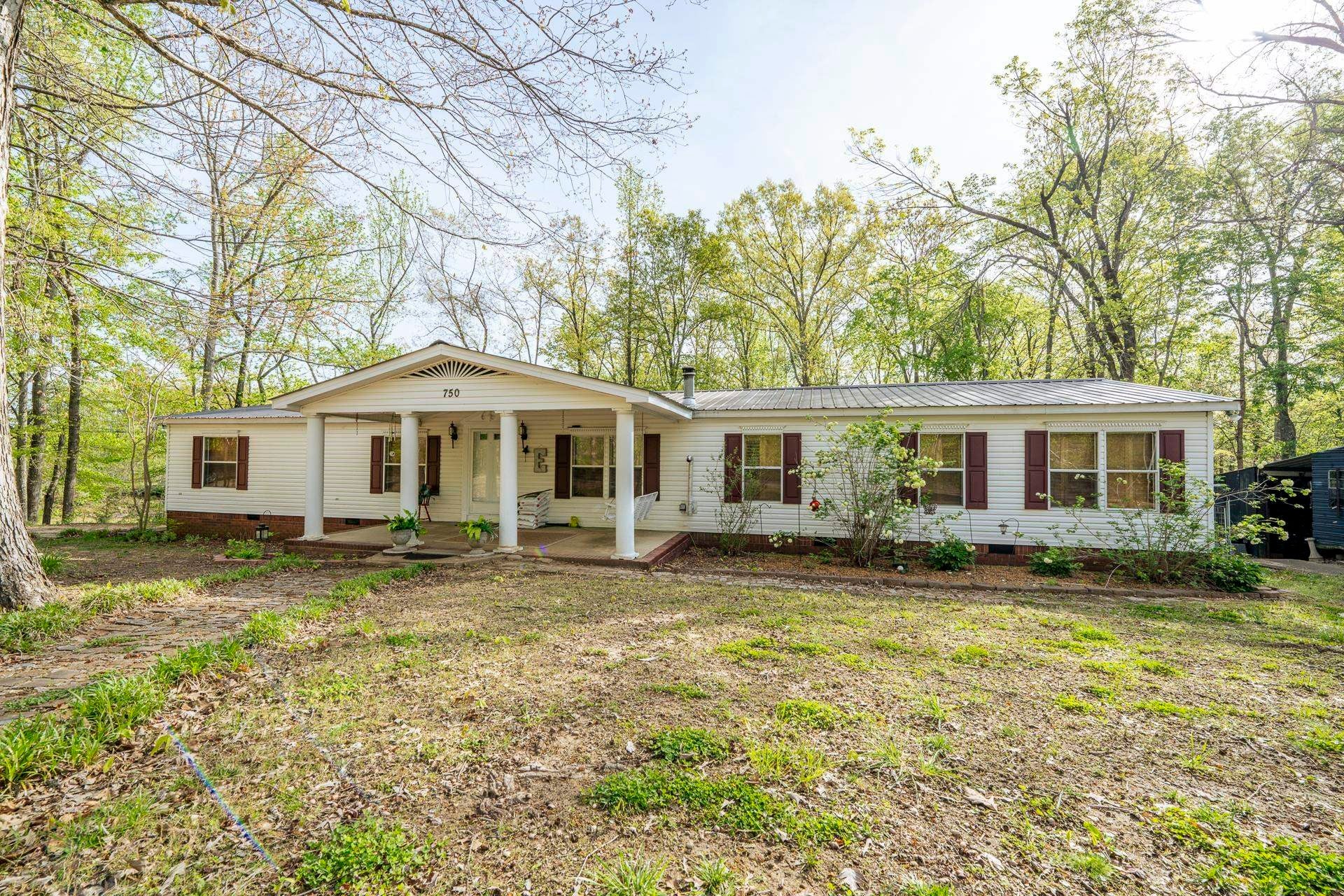 750 Taylor Rd — photo