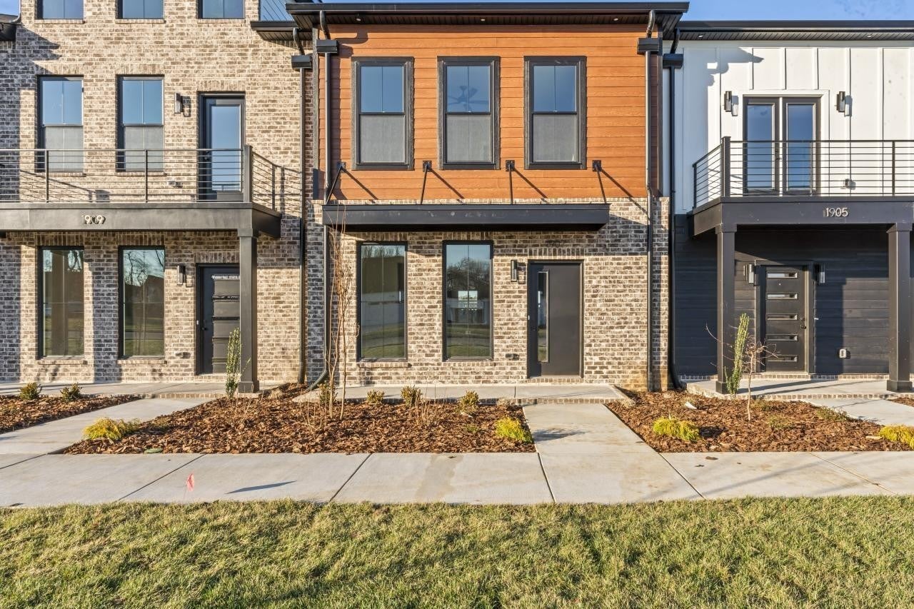 1319 Rebecca Johns Dr — photo