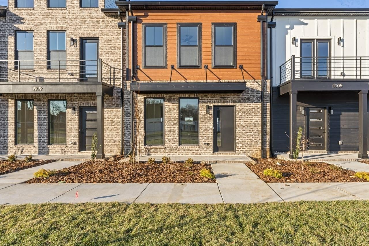 1329 Rebecca Johns Dr — photo