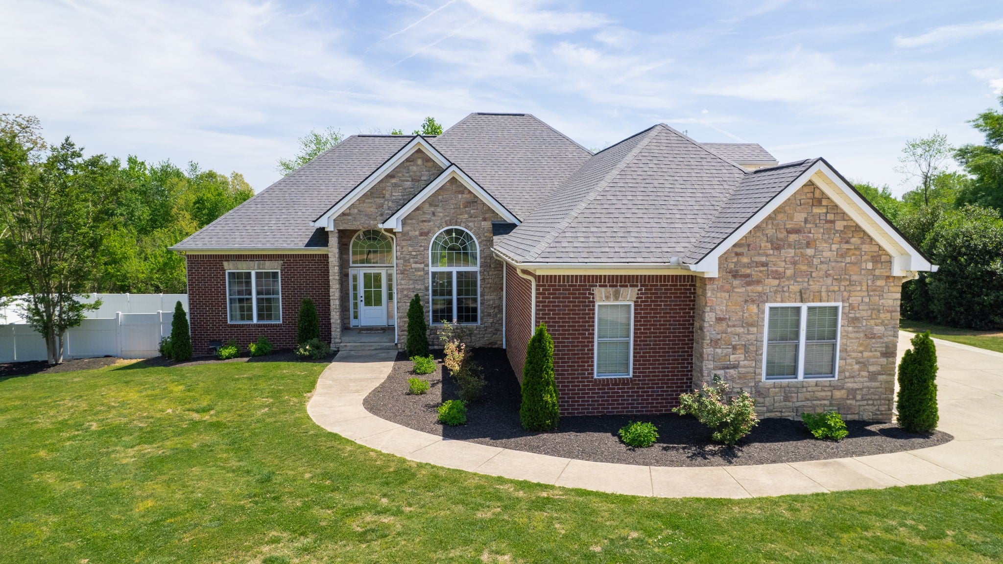 7307 Hudgins Ct — photo
