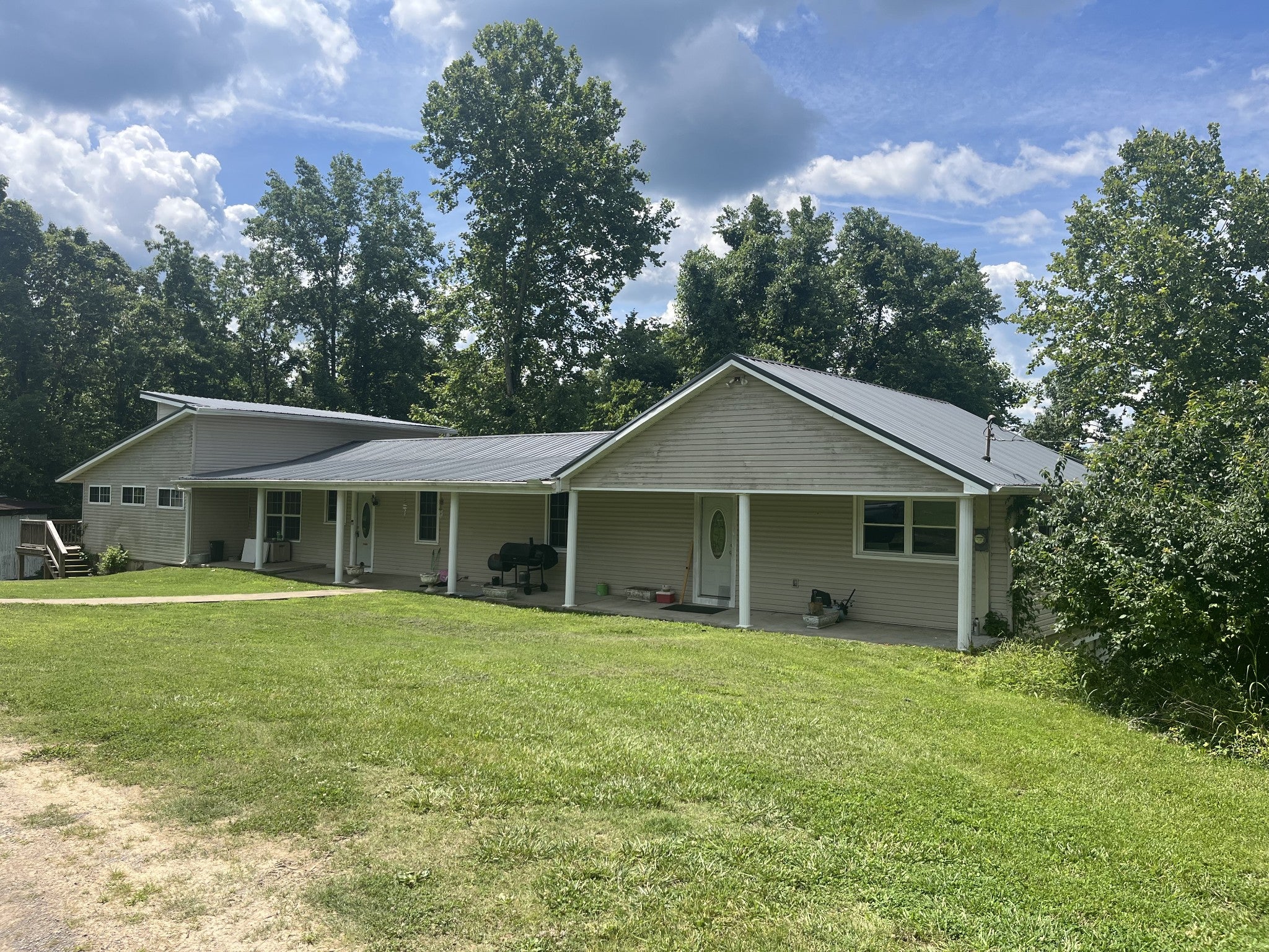 2222 Valley View Rd — photo