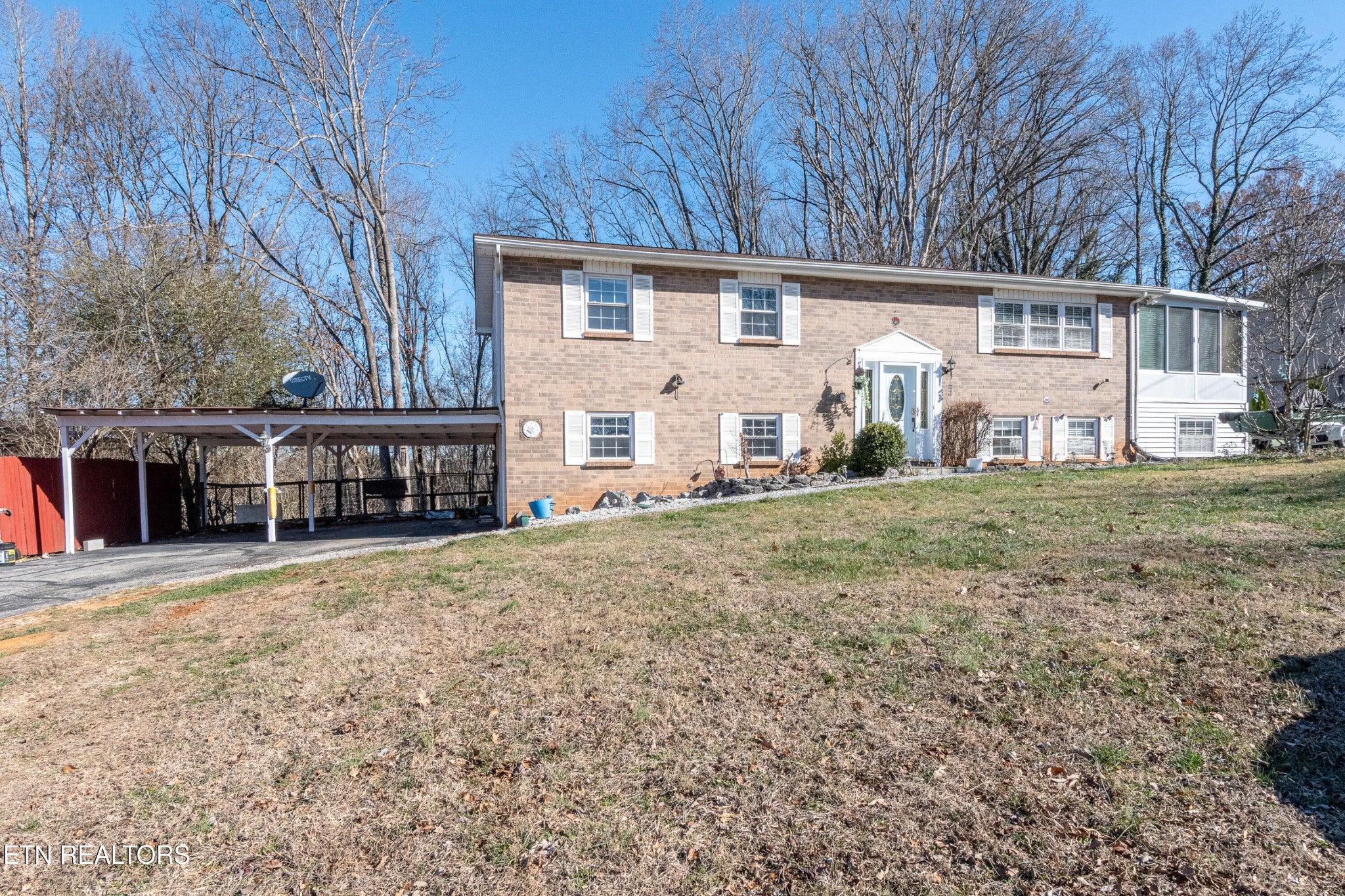 6324 Gateway Lane — photo