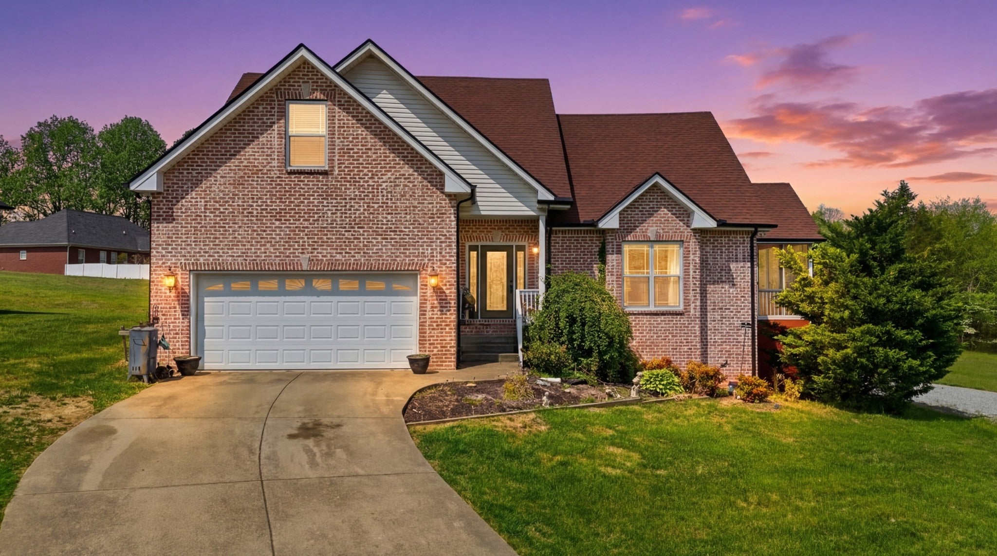 4046 Summit Dr — photo