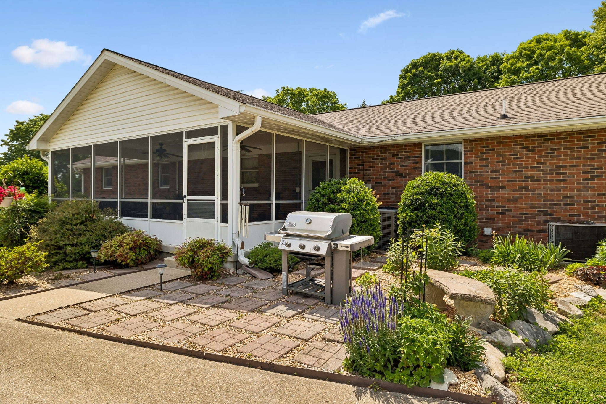 12 Charles Apple Ln — photo