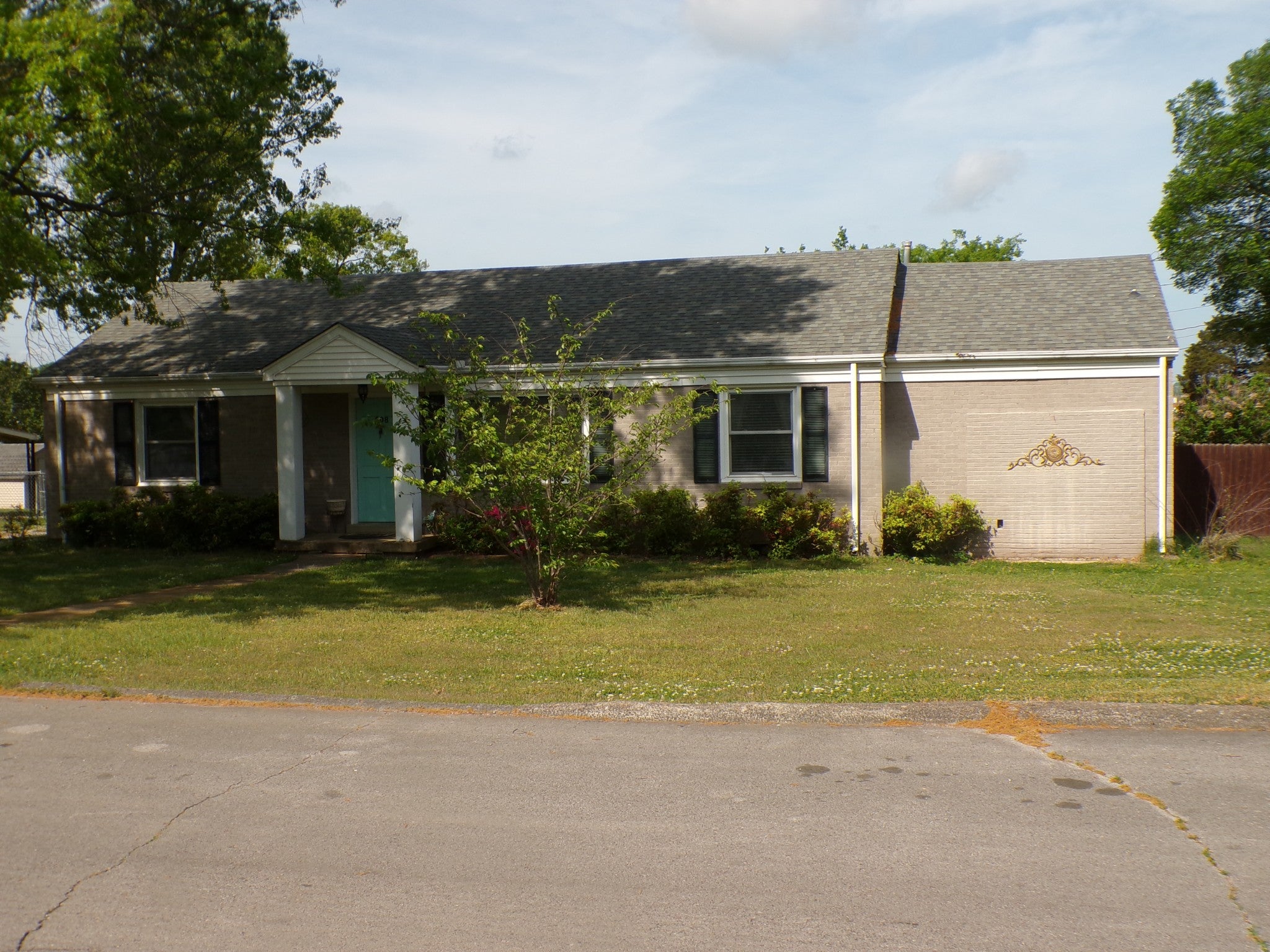 208 Armory Dr — photo