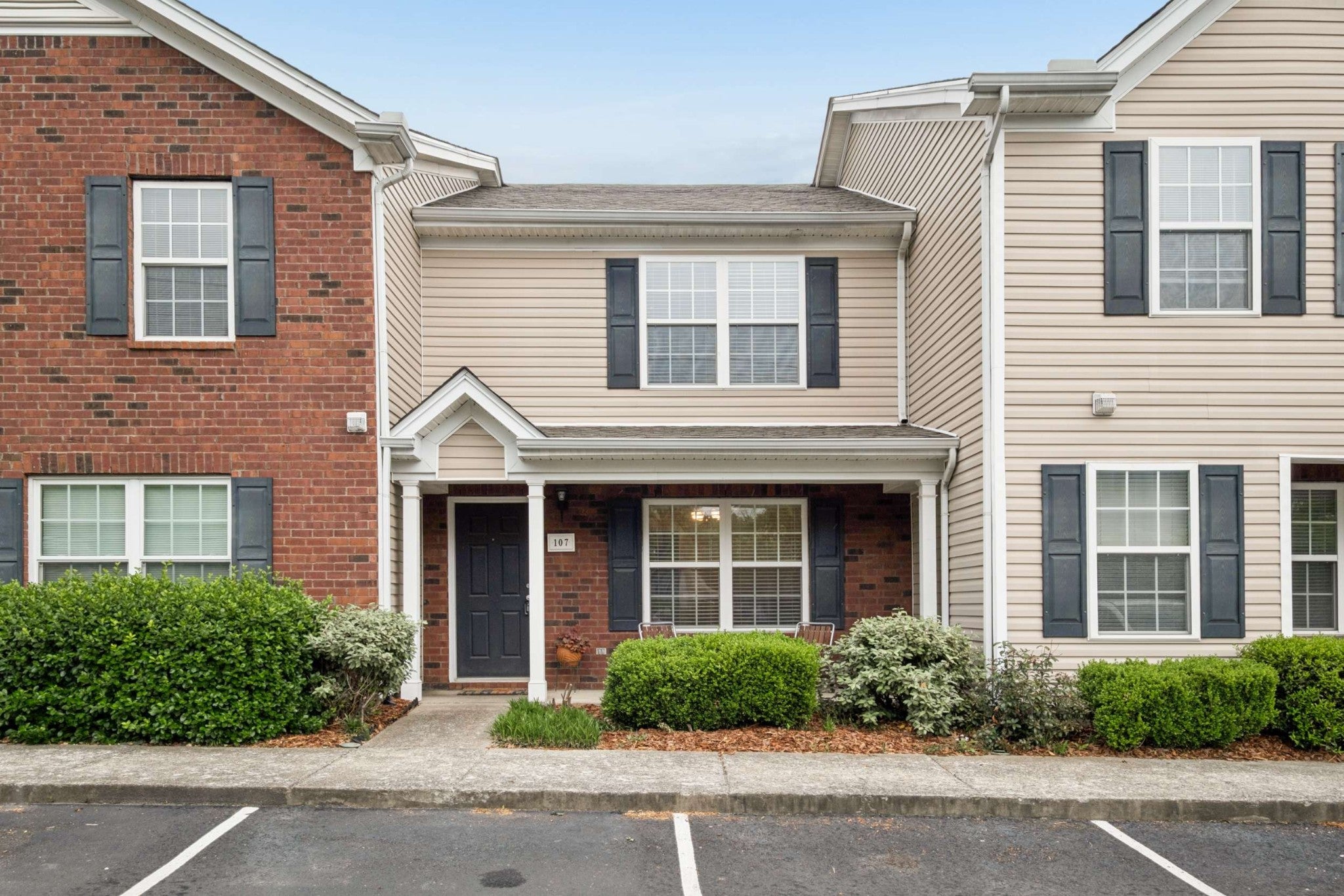 107 Oak Valley Circle — photo