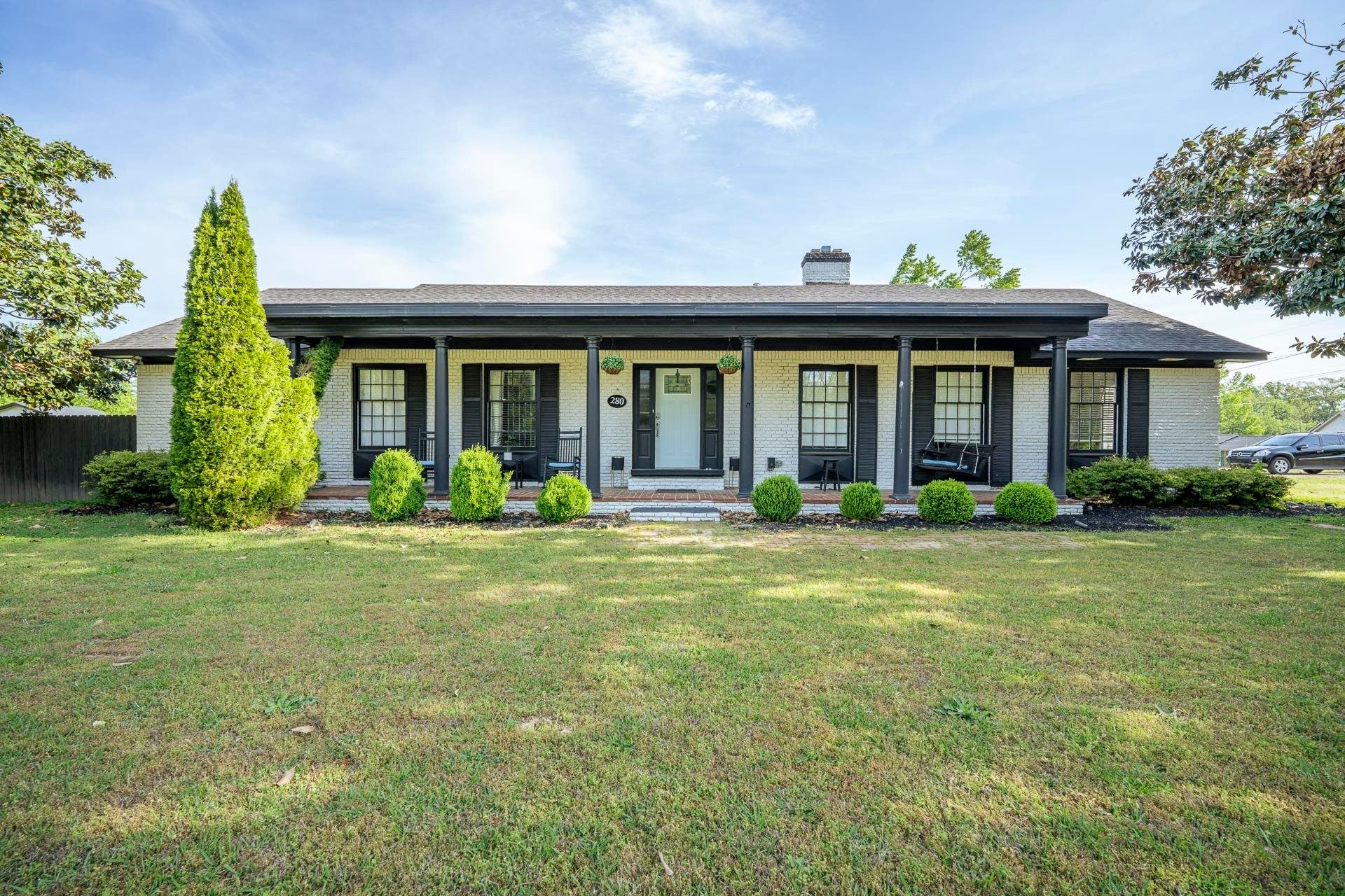 280 Bowen Dr — photo
