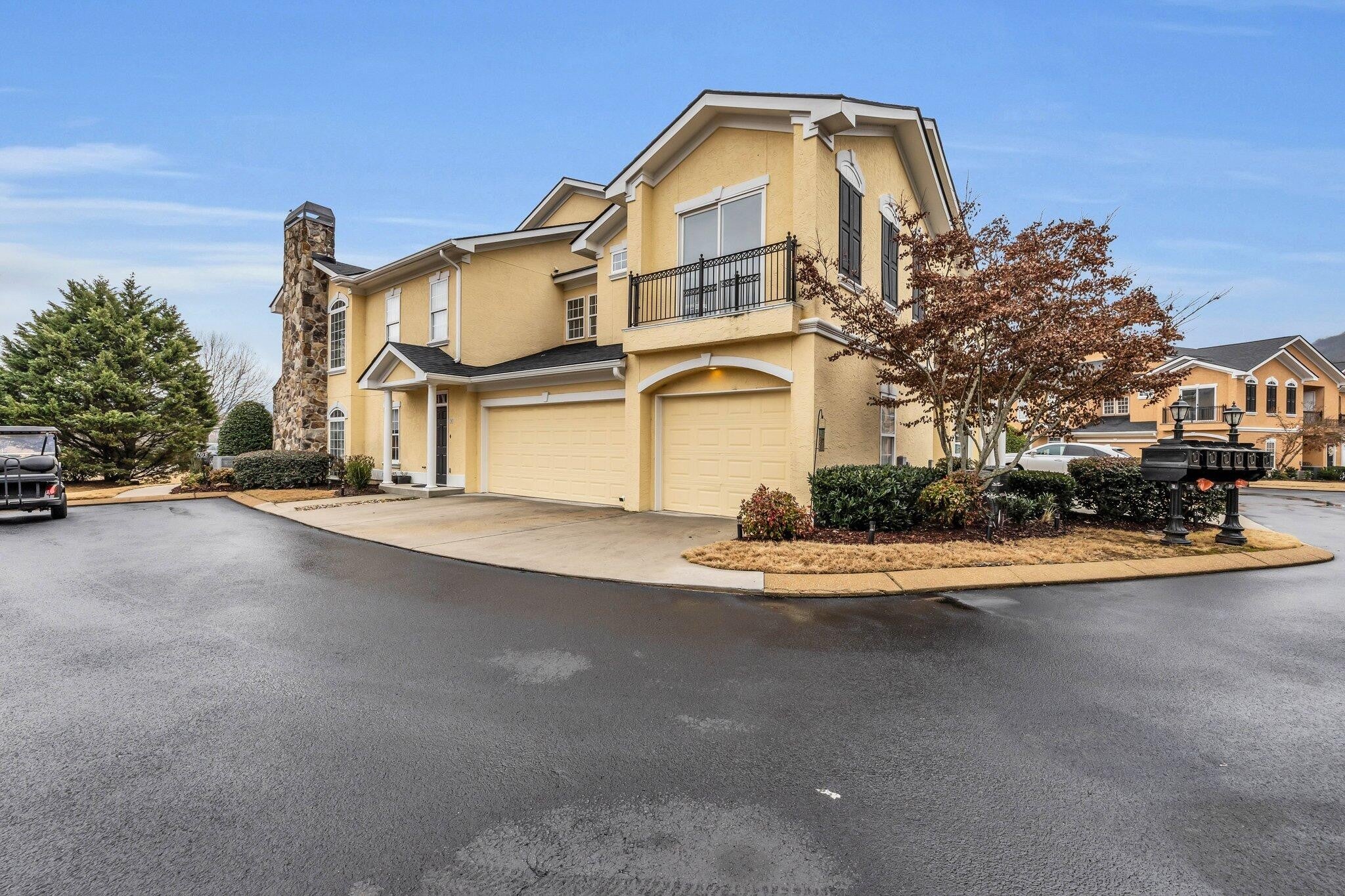707 Renaissance Court — photo