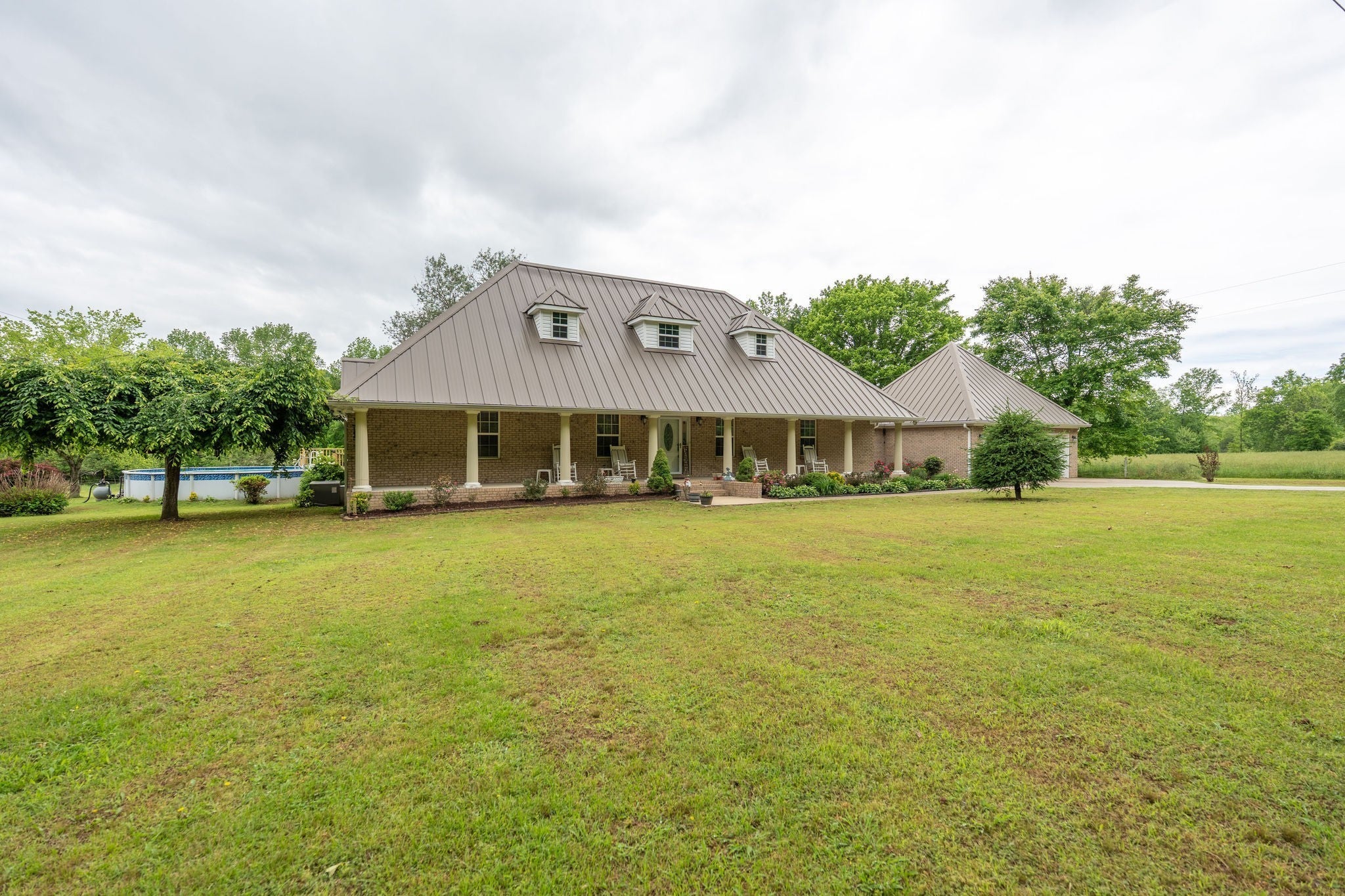 8276 Middle Butler Rd — photo