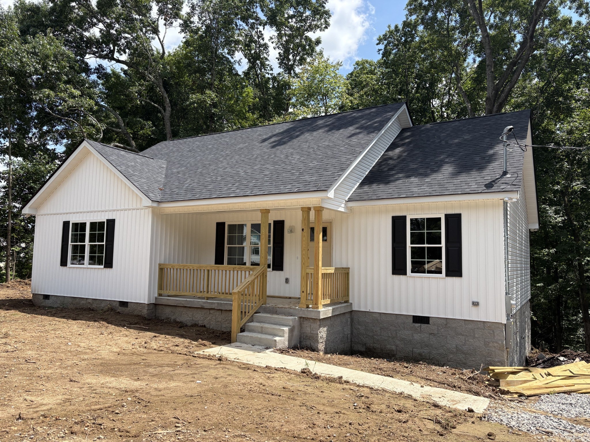 142 Poling Drive — photo