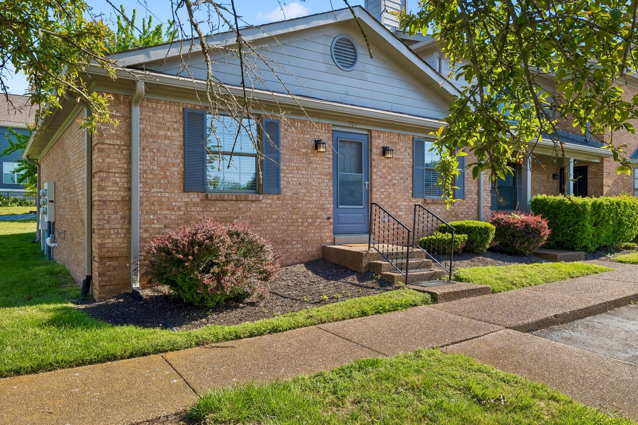 101 Ellington Pl — photo