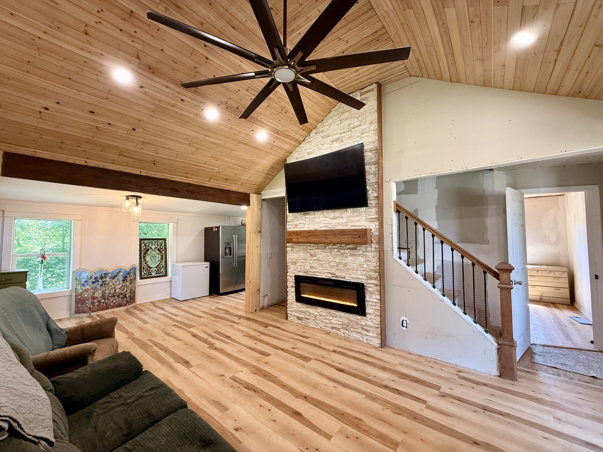 374 State Line Rd — photo