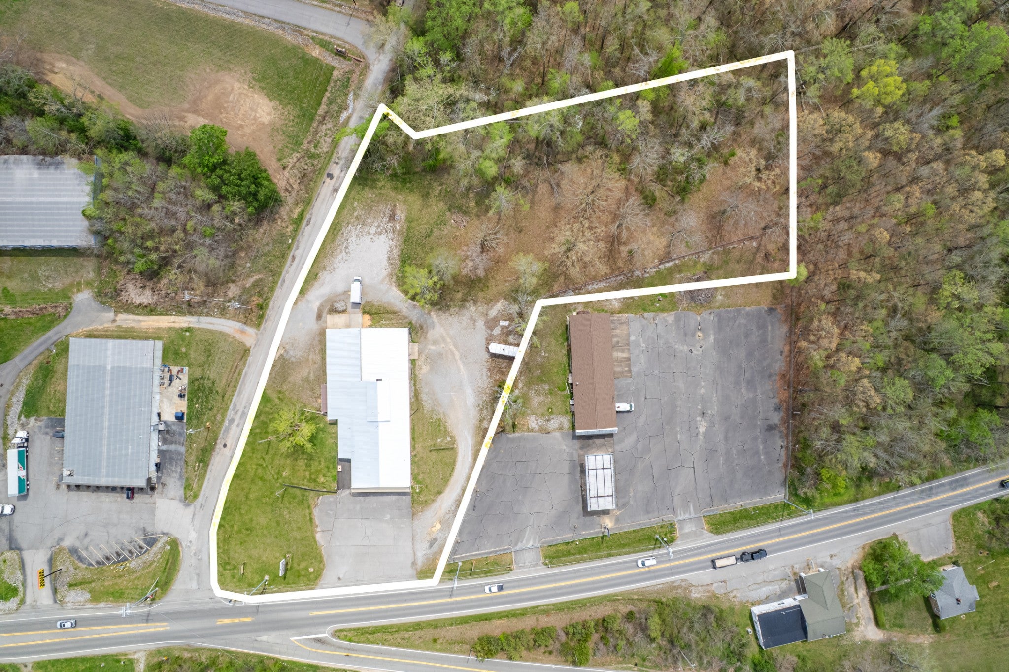 5128 Highway 100 — photo