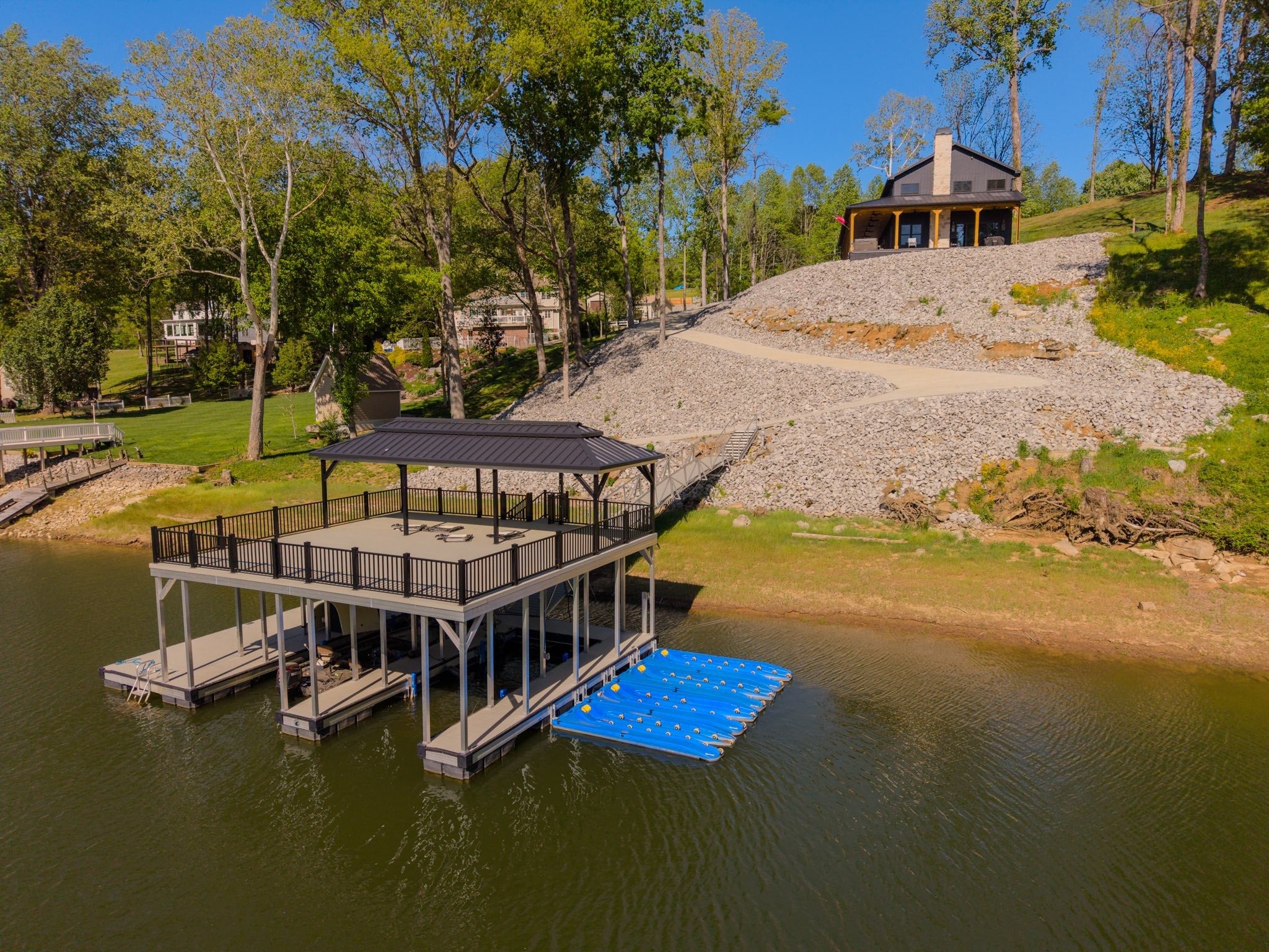 139 River Oaks Dr — photo