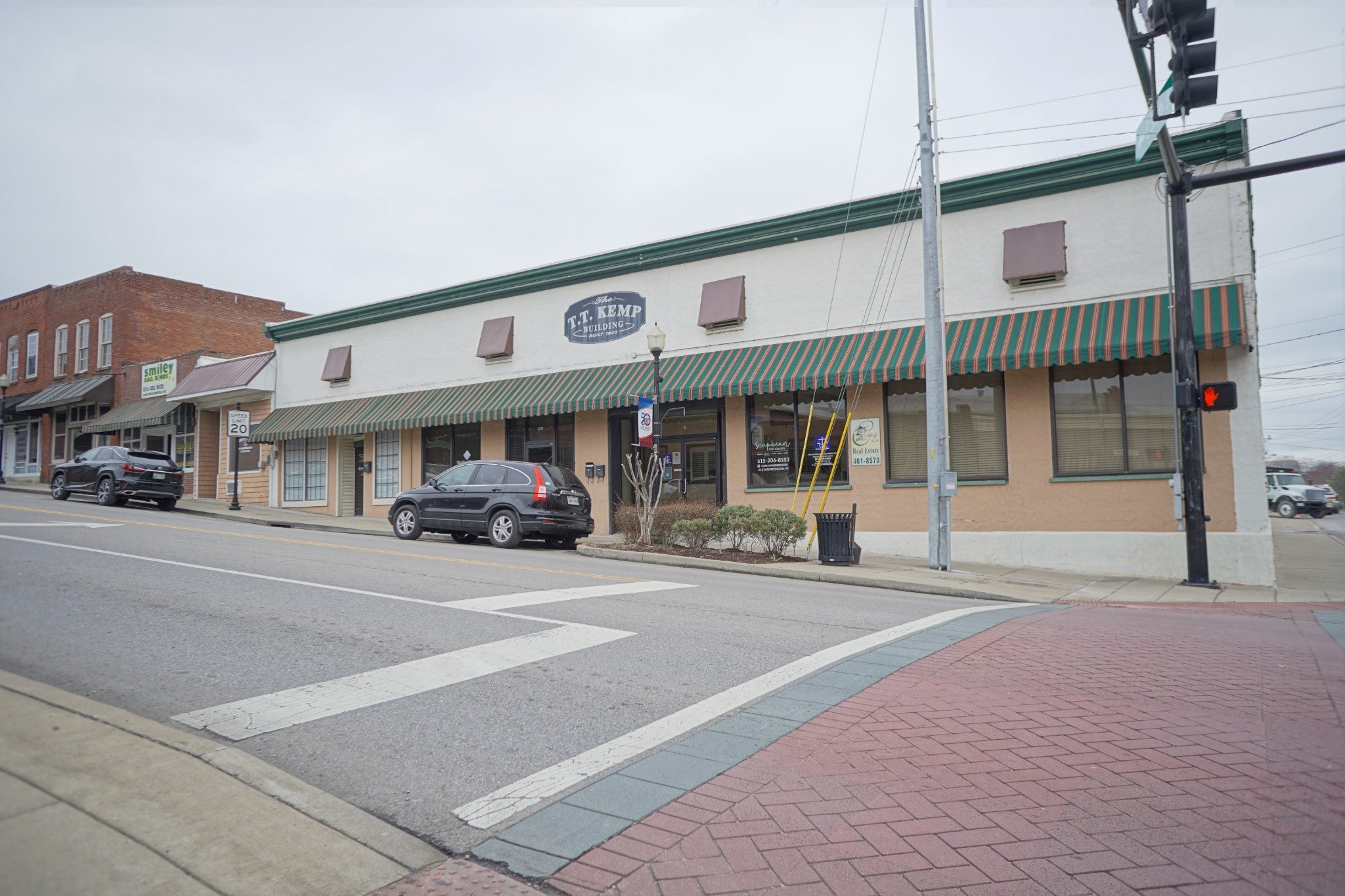 125 S Water Ave — photo