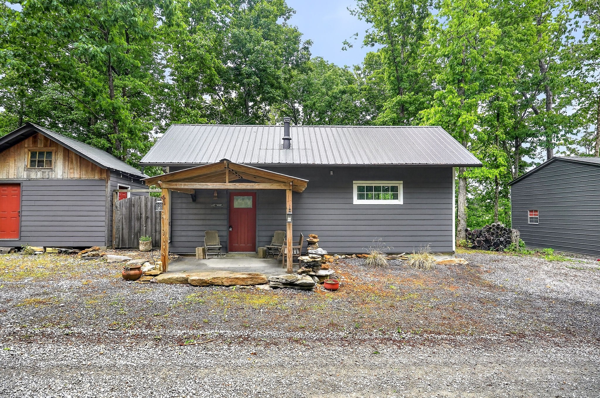 853 Rock Springs Rd — photo