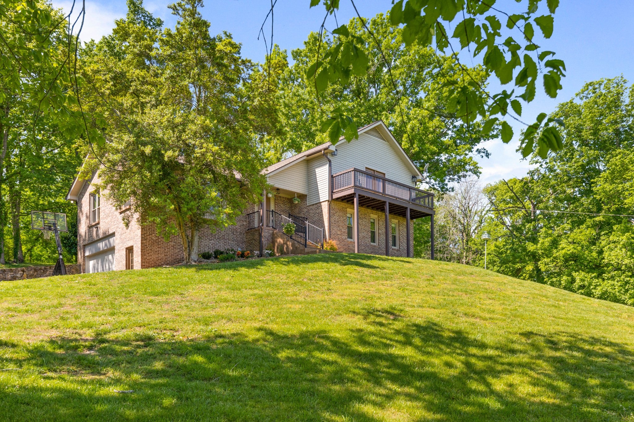 3369 Hampshire Pike — photo