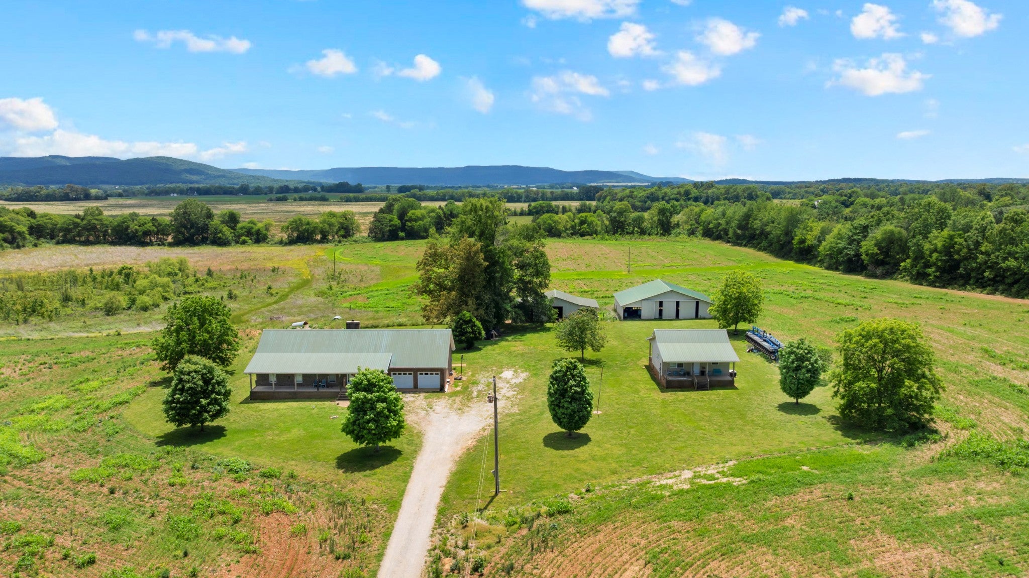 235 Breezy Knoll Ln — photo